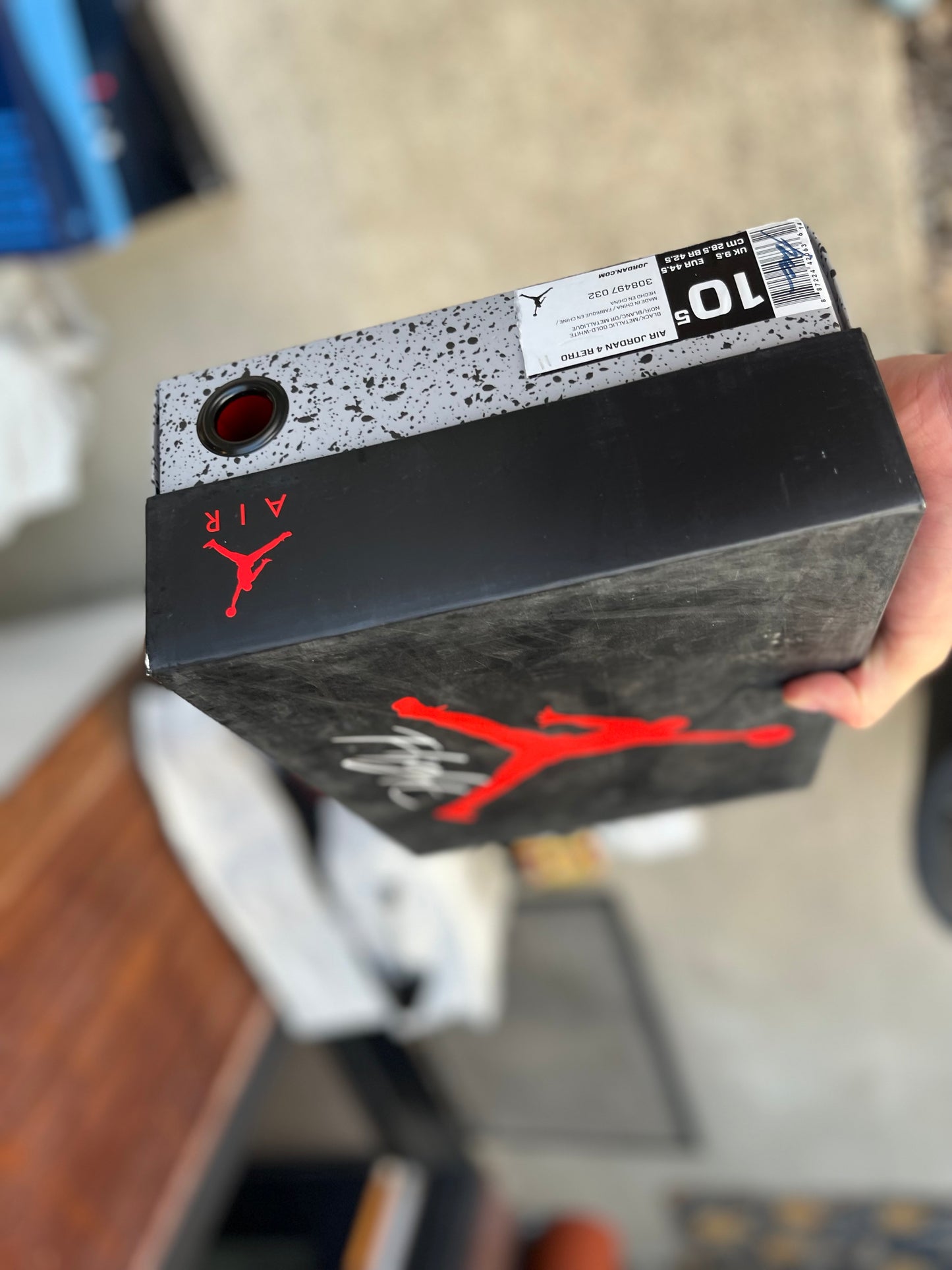 (Size 10.5)