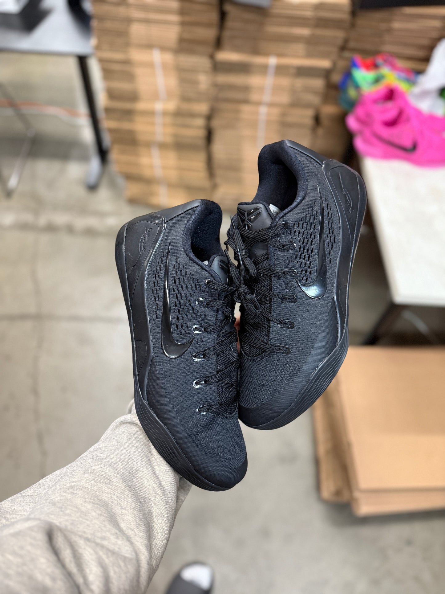 Kobe 9 Blackout TB