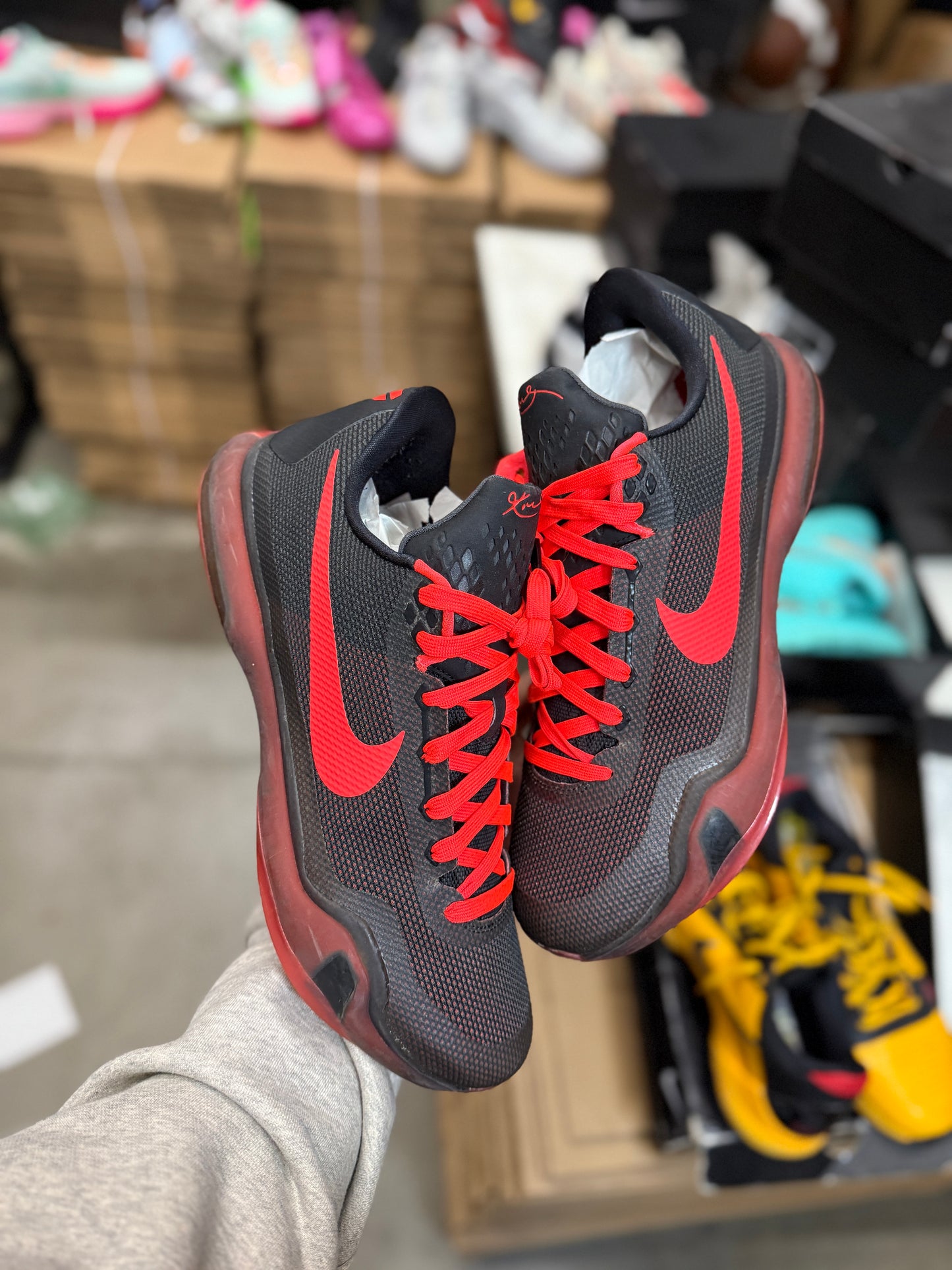 Kobe 10 Bright Crimson (12.5)