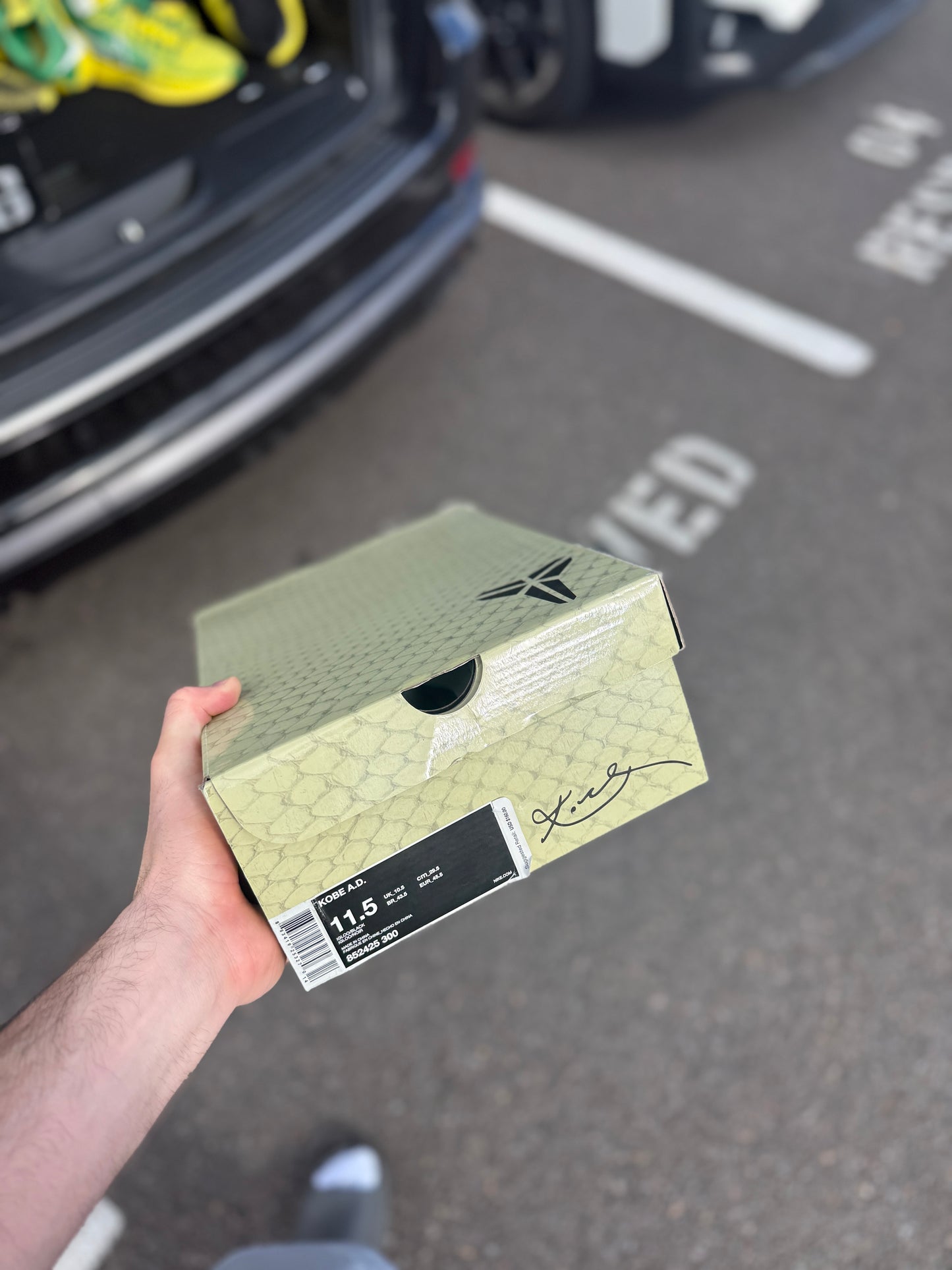 Kobe AD Igloo (size 11.5)