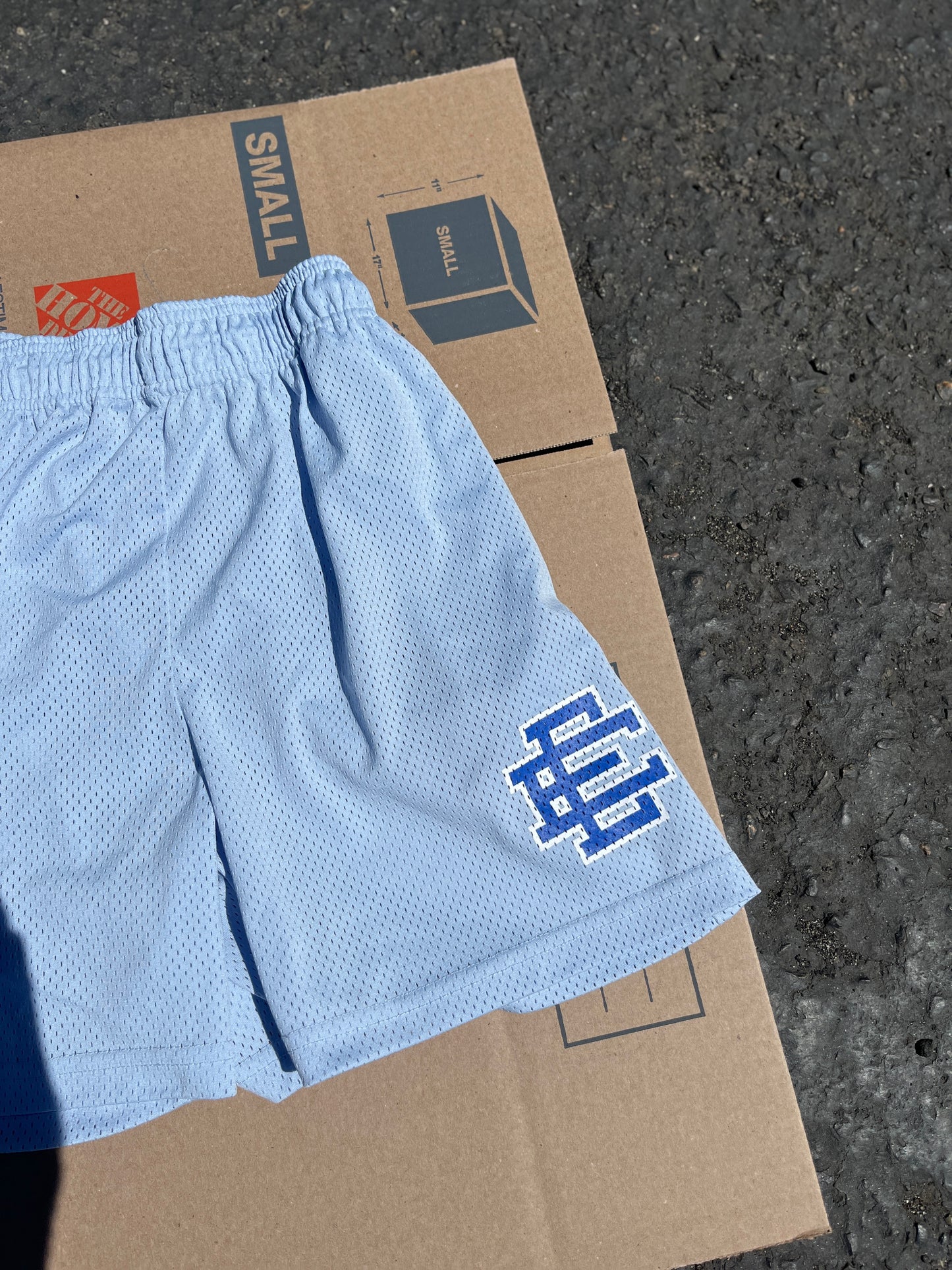 EE shorts (XL)