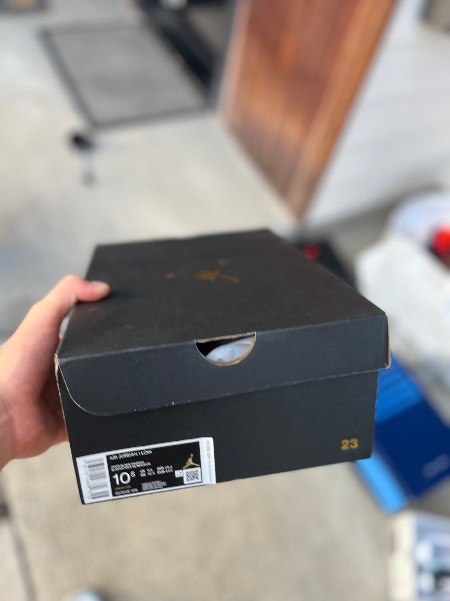 (Size 10.5)