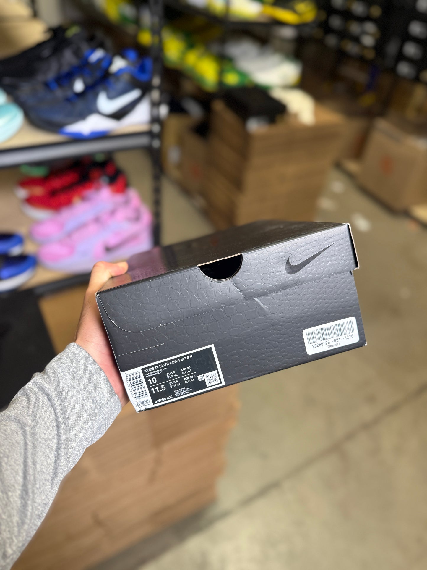 Kobe 9 Blackout Tb (10)
