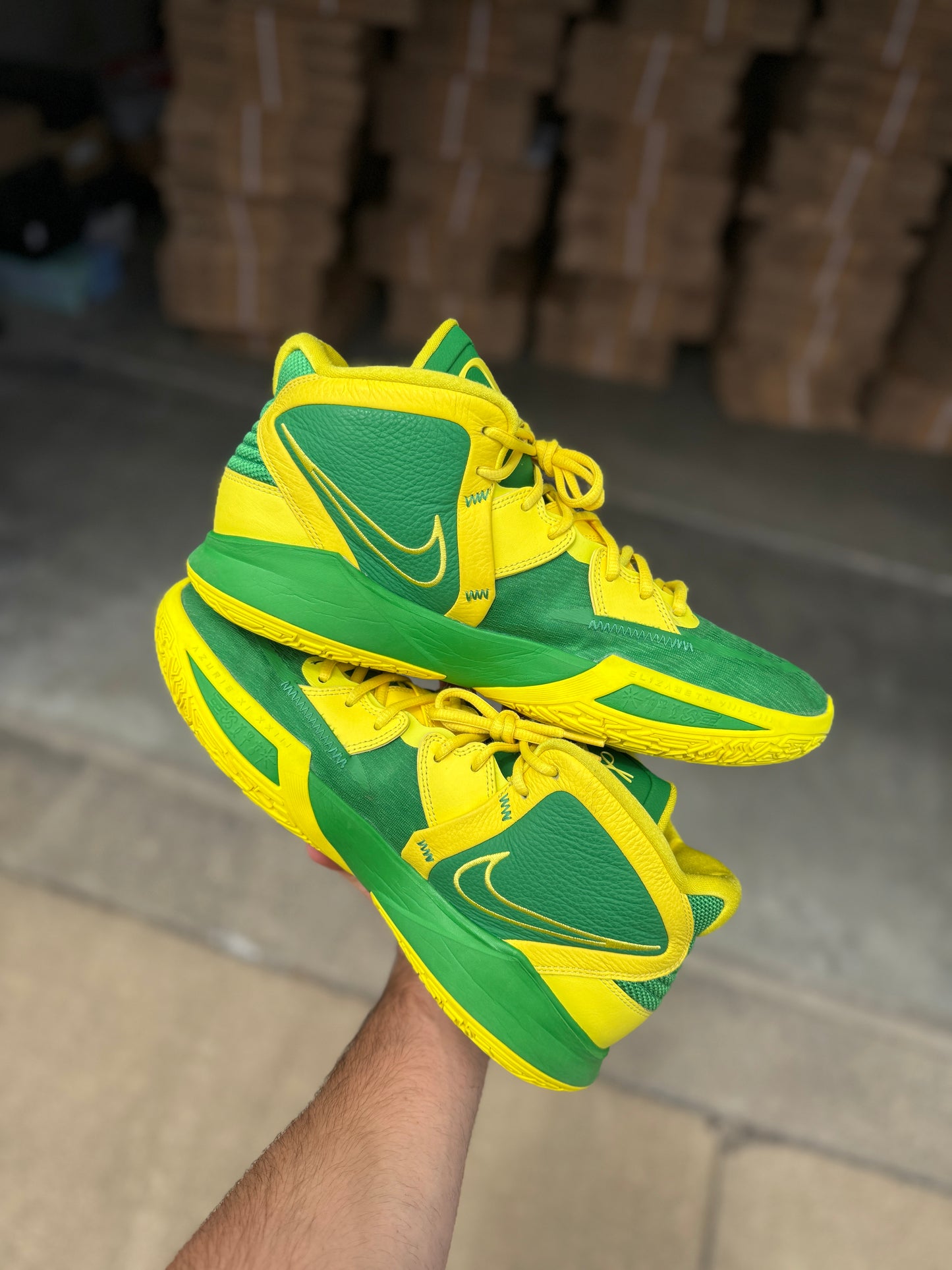 Kyrie Oregon PE (size 13)
