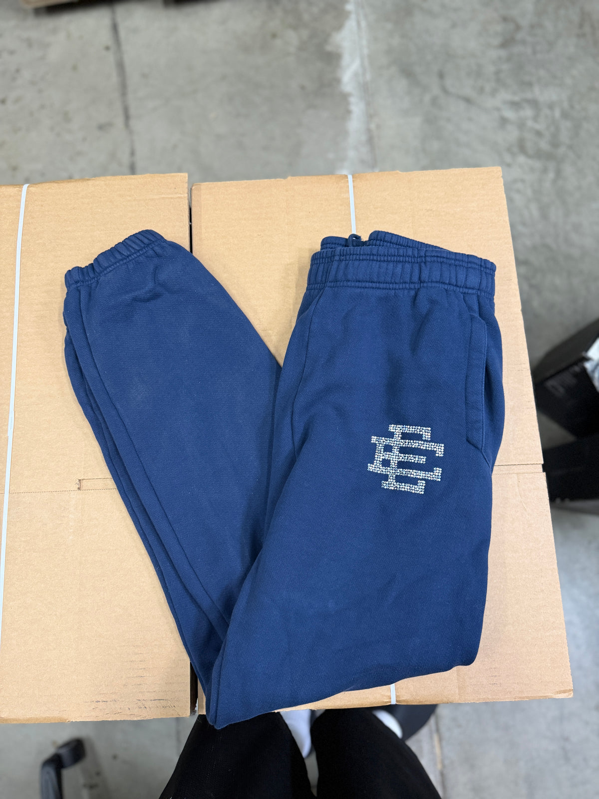 EE Swarovski sweats (XL)