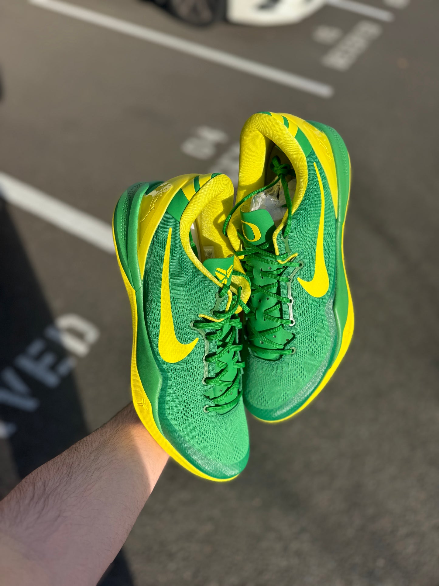 Kobe 8 Oregon PE (size 14)