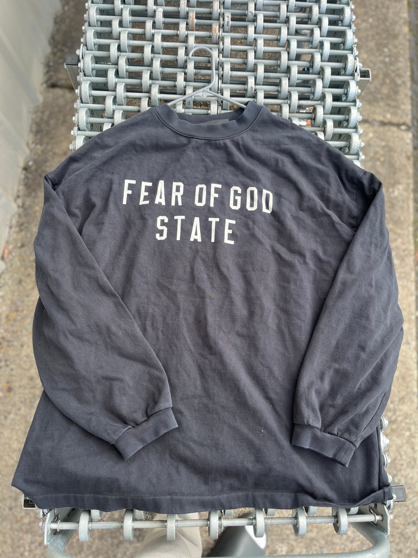 Essentials long sleeve (M)