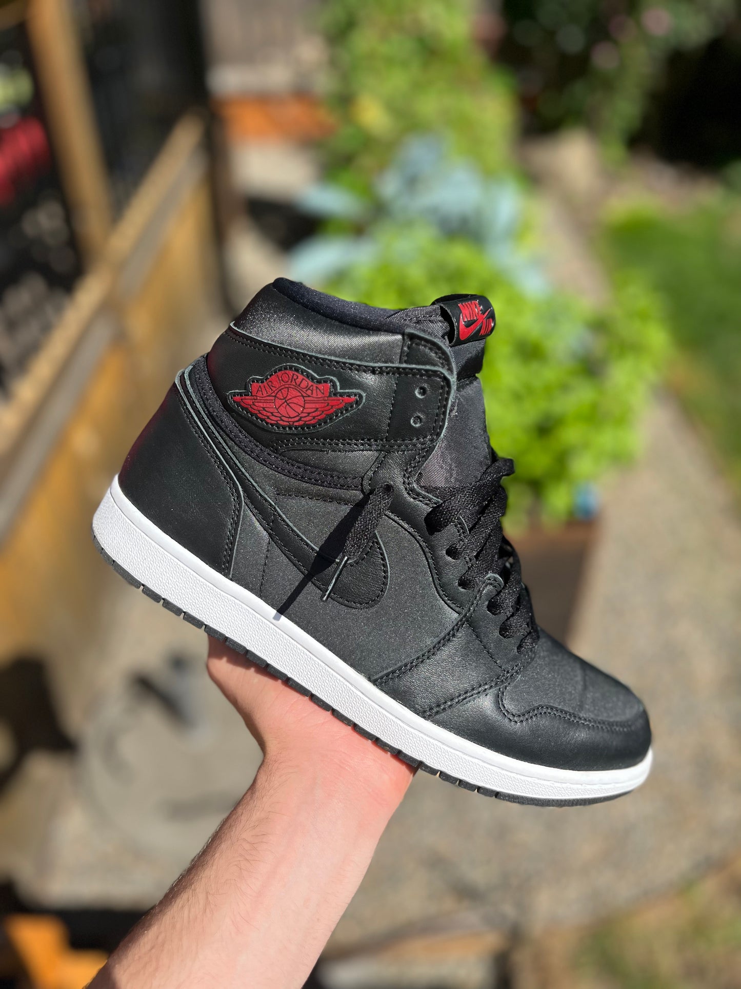 AJ1 ‘Black gym red’ (size 11.5)
