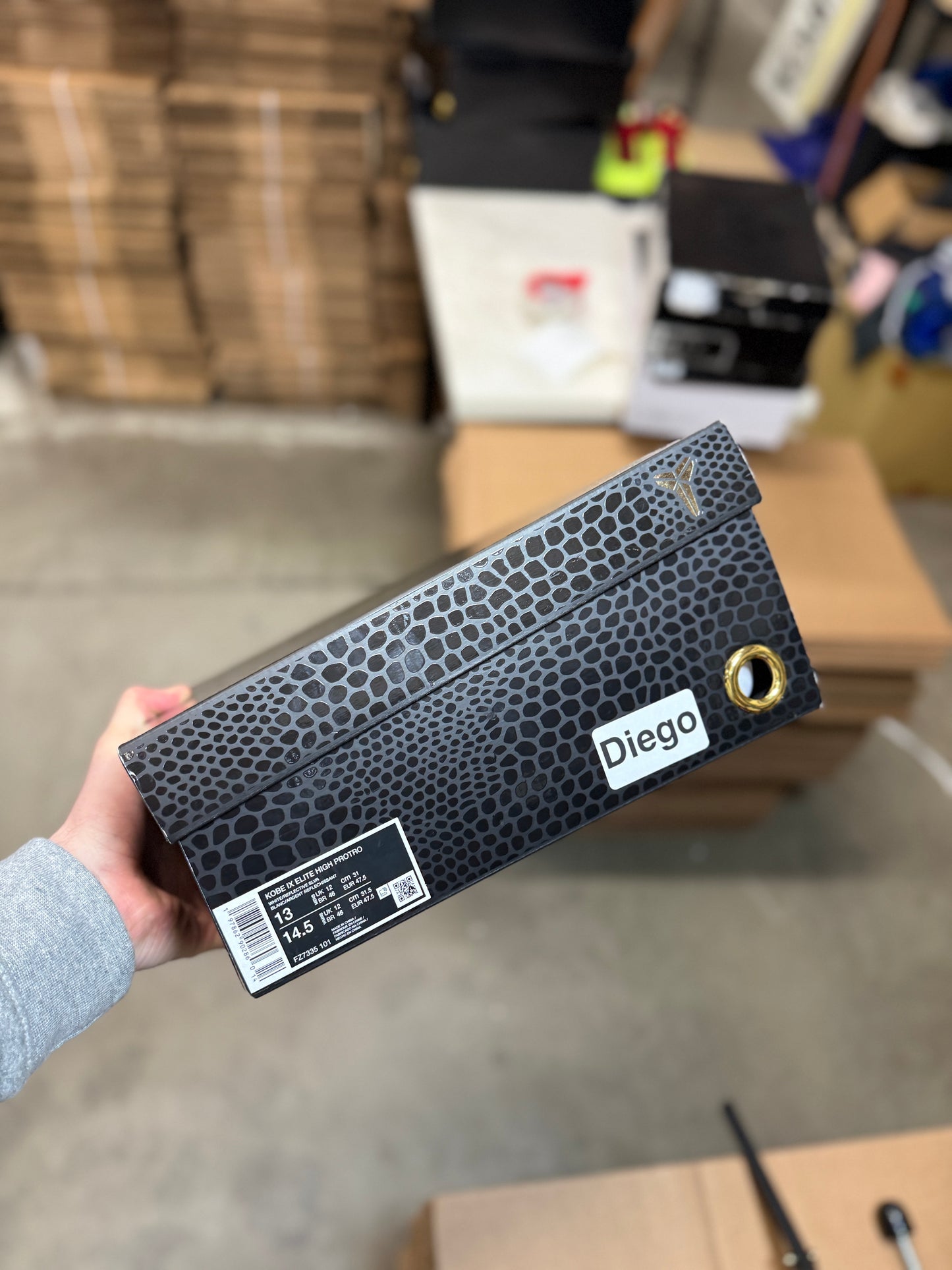 Kobe 9 What The (13)