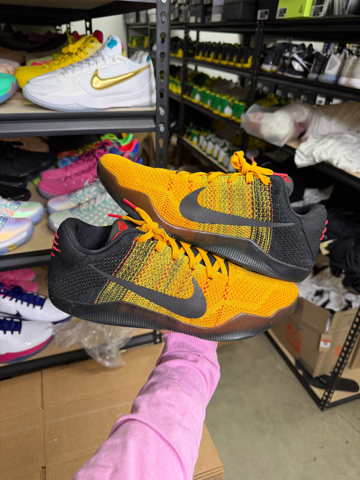 Kobe 11 Bruce Lee (13)