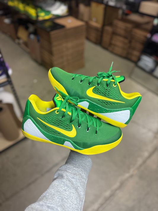 Kobe 9 Oregon PE (10.5)