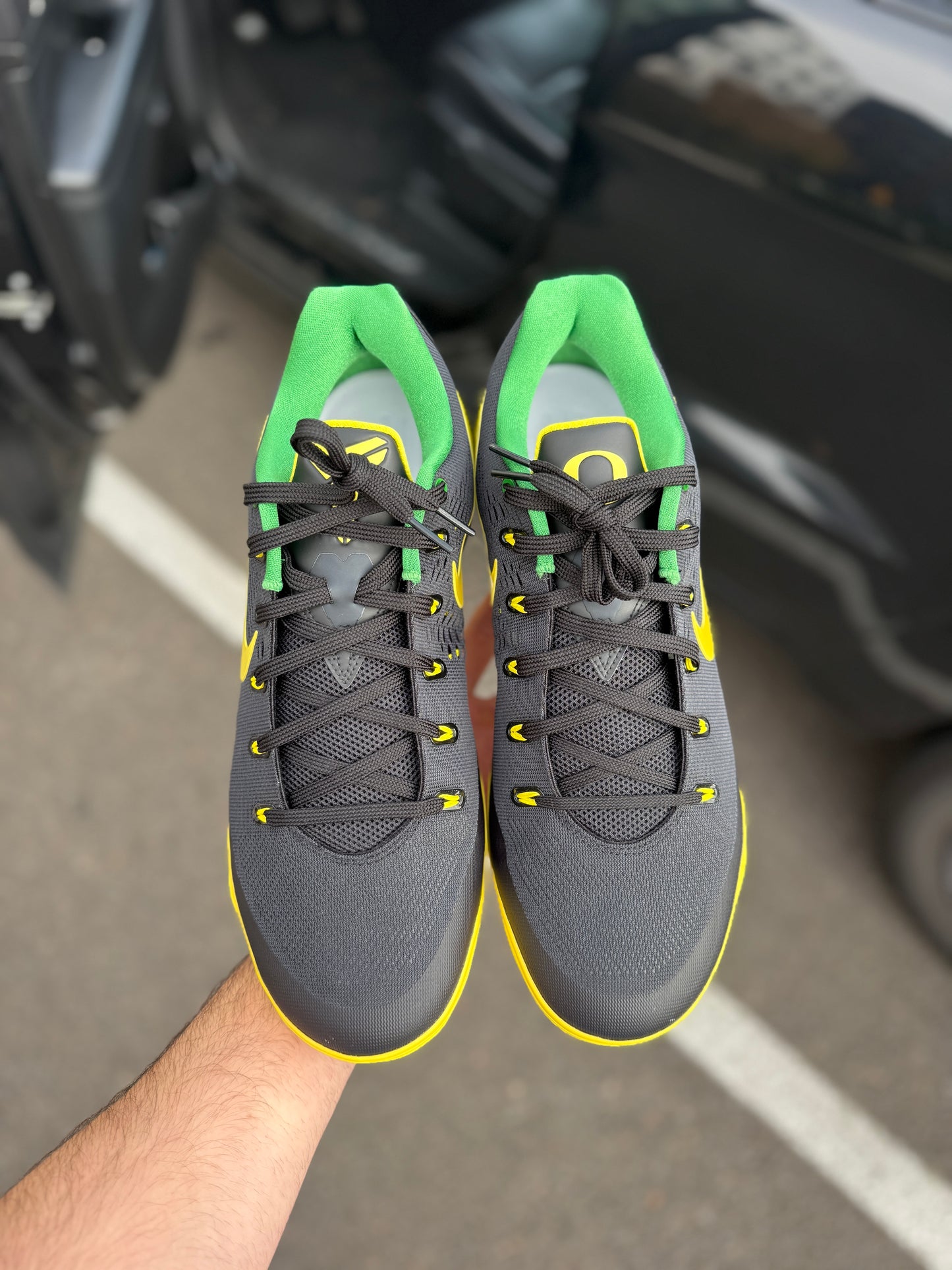 Kobe 9 Oregon PE (size 14)