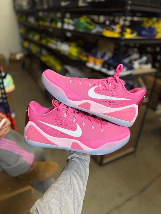 Kobe 9 Kay Yow (13)