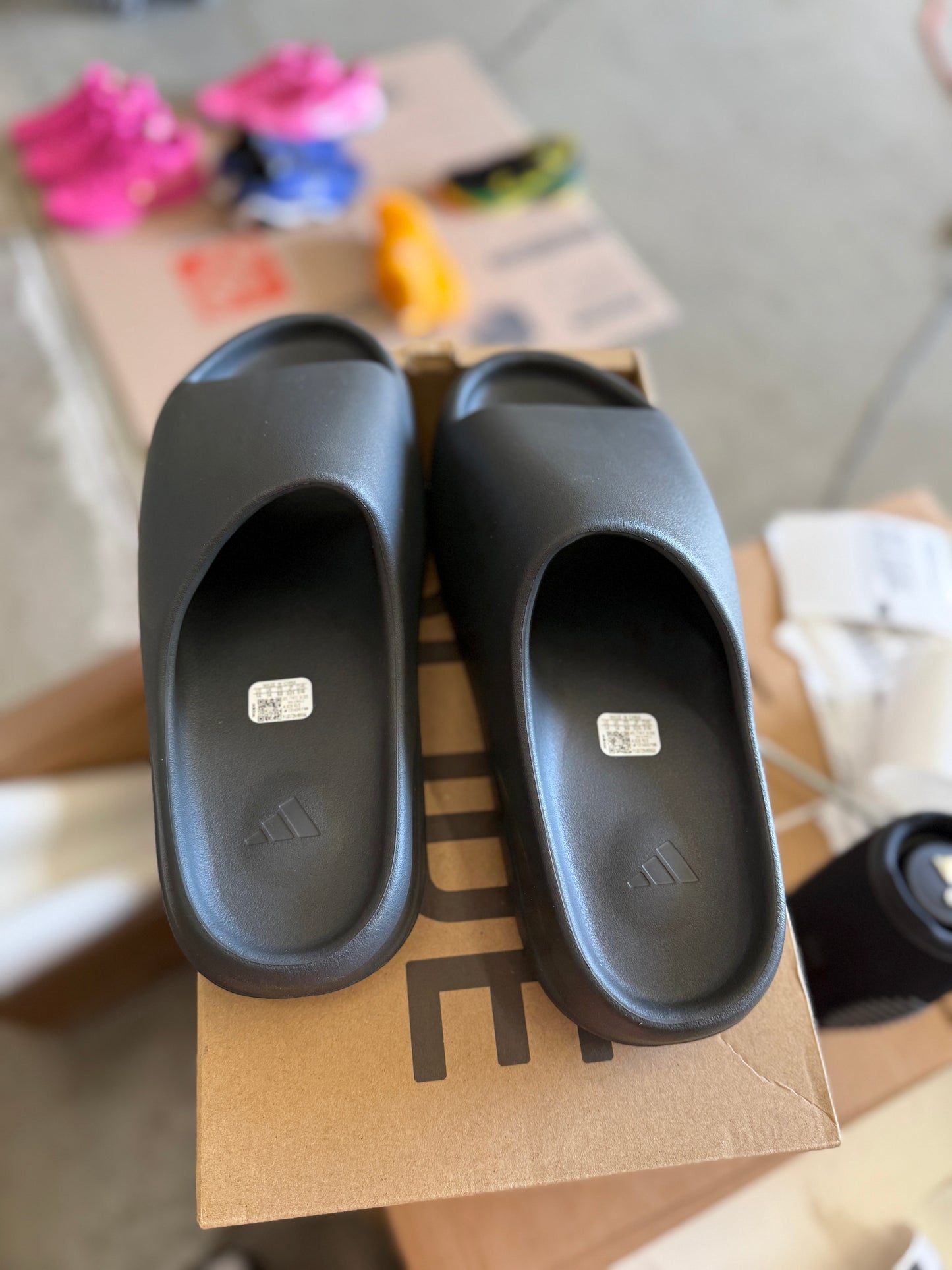 Dark onyx Yzy slide (size 14)