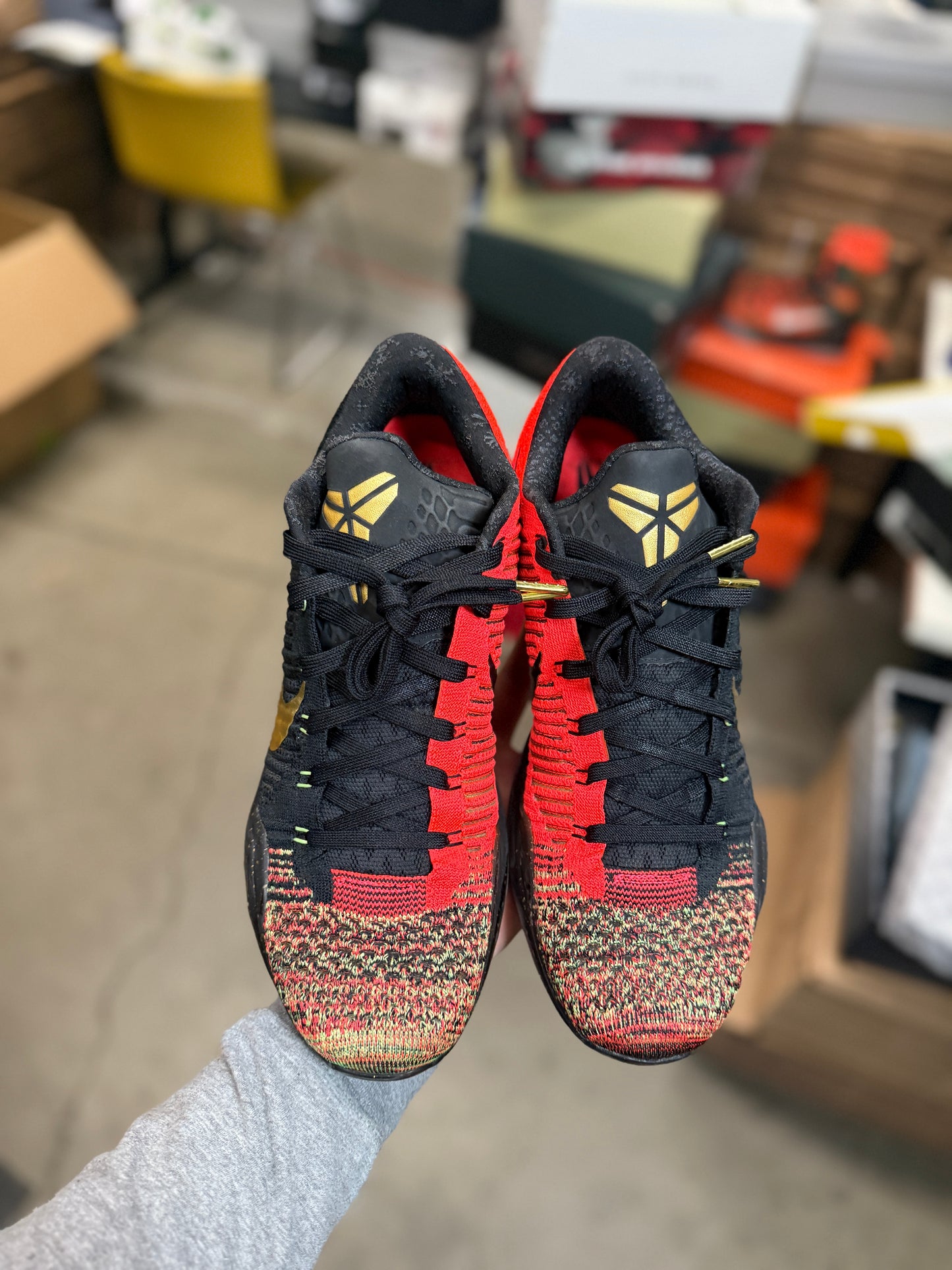 Kobe 10 Christmas (11.5)