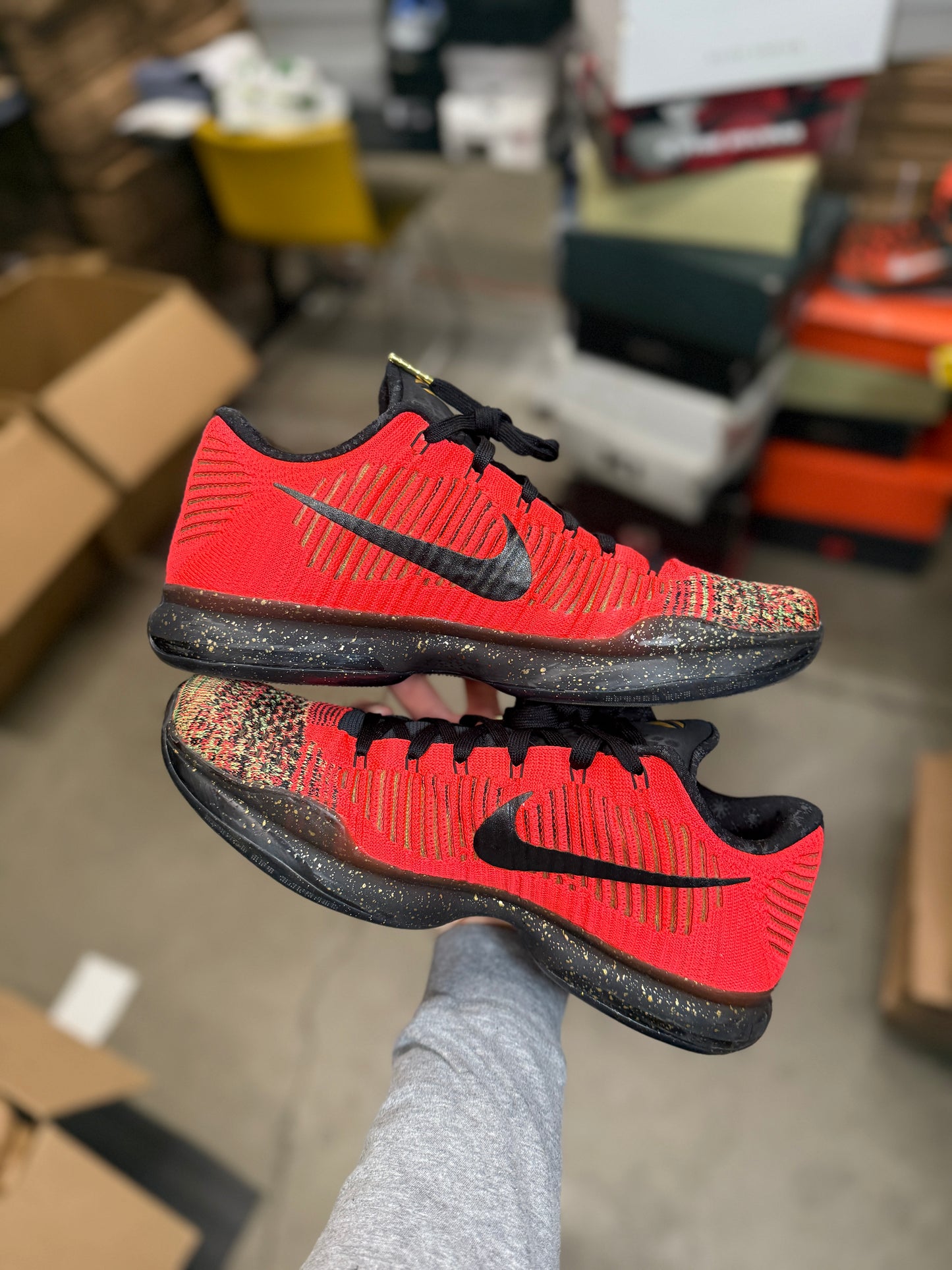 Kobe 10 Christmas (11.5)