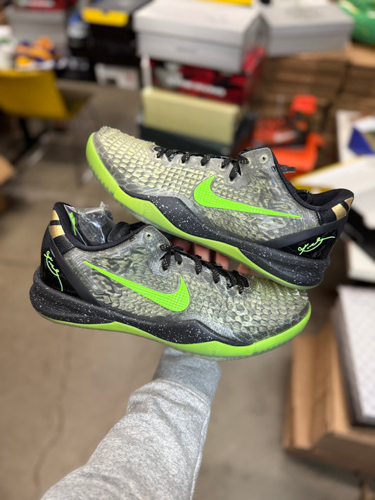 Kobe 8 Christmas (12)