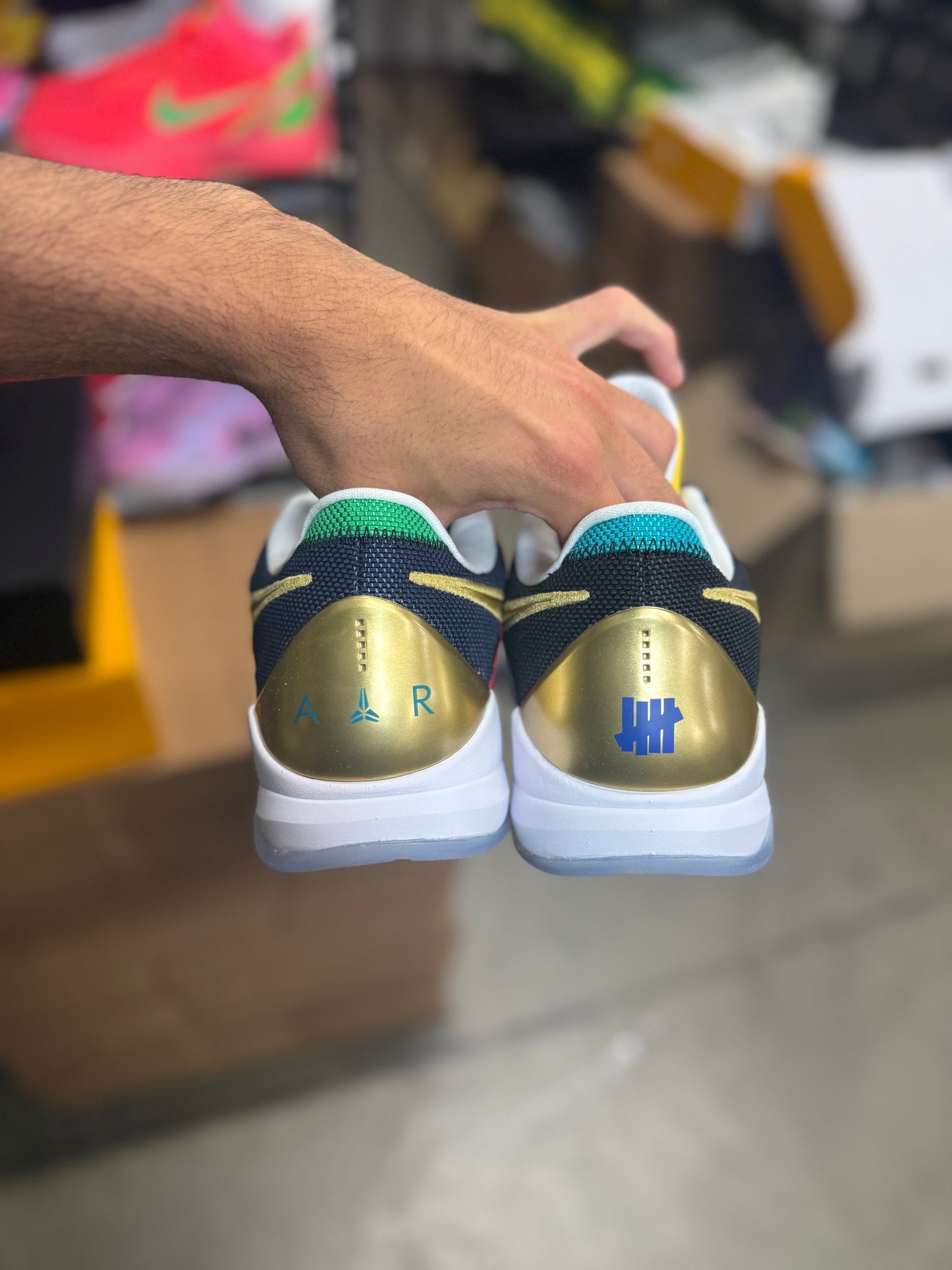 Kobe 5 Undefeated (13)
