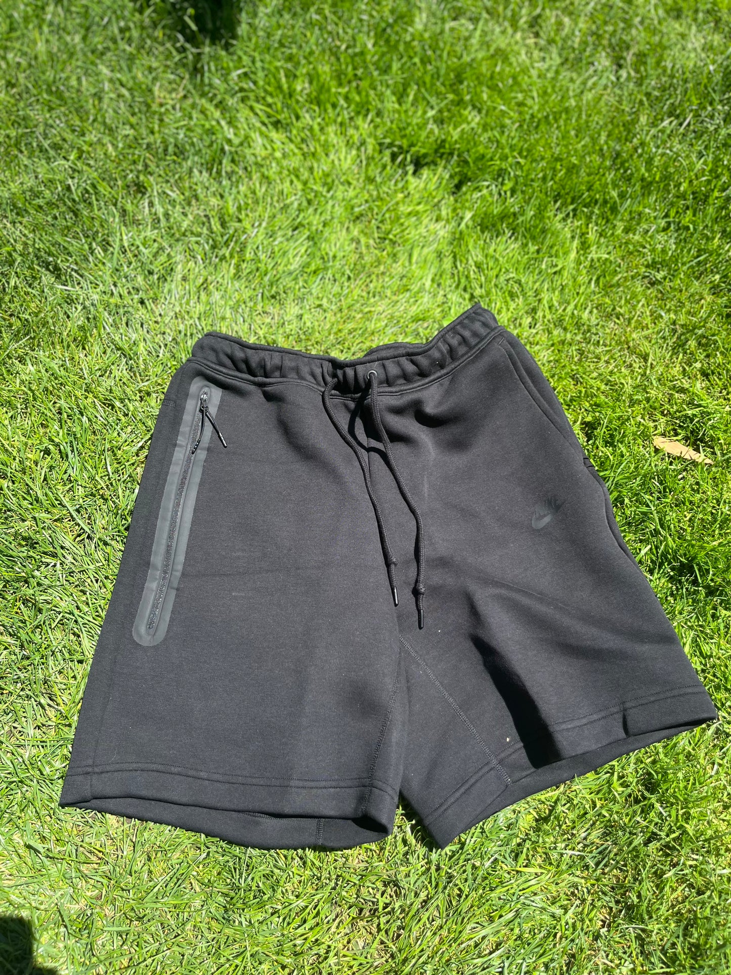 Tech shorts (M)