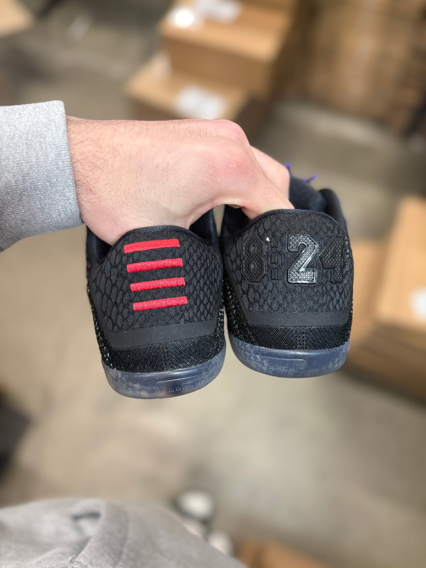 Kobe 11 Hyper Grape (9)