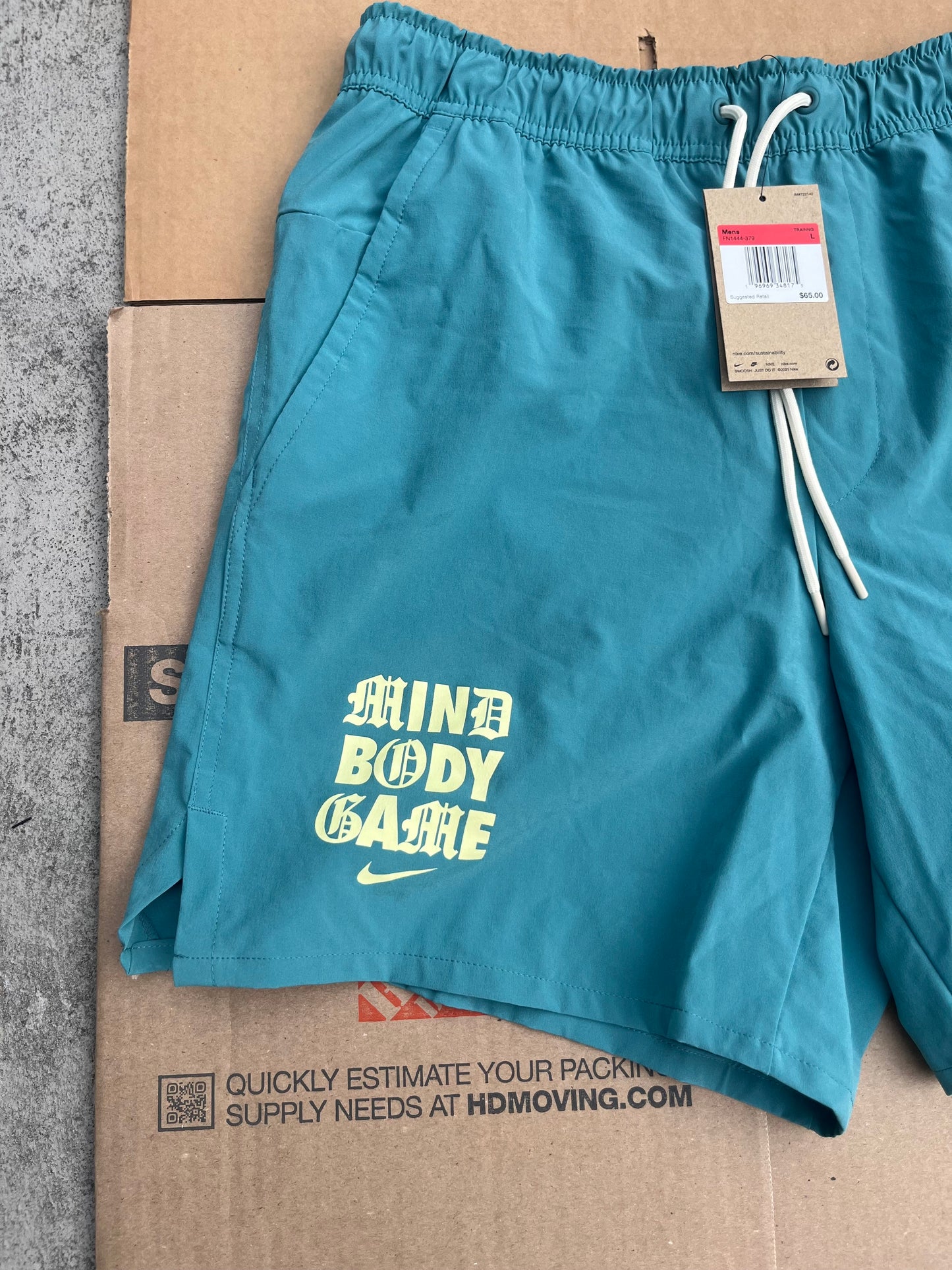 Academy shorts (L,XXL)