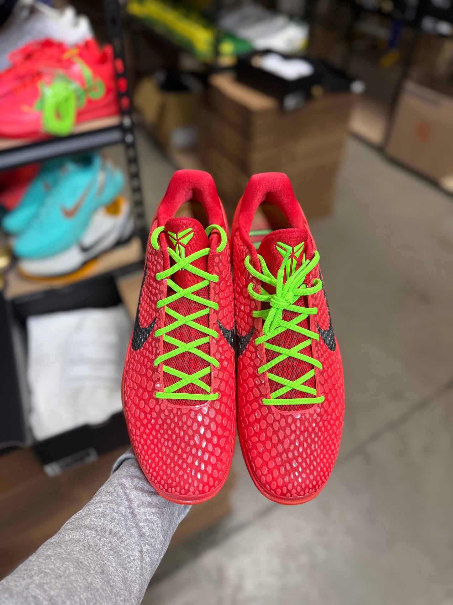 Kobe 6 Reverse Grinch (13)