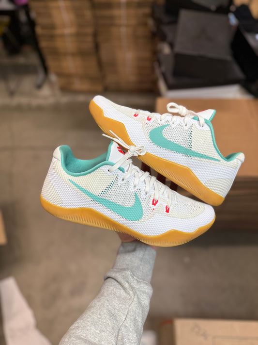 Kobe 11 Summer (10.5)