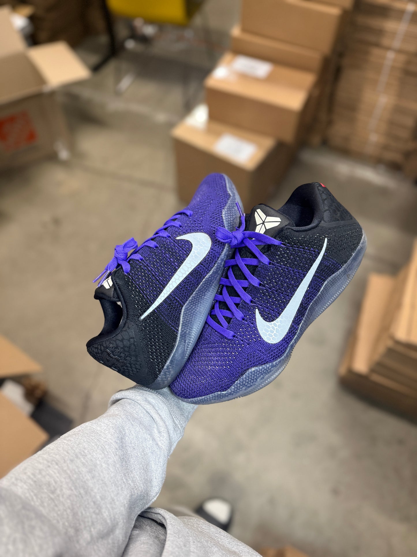 Kobe 11 Hyper Grape (9)