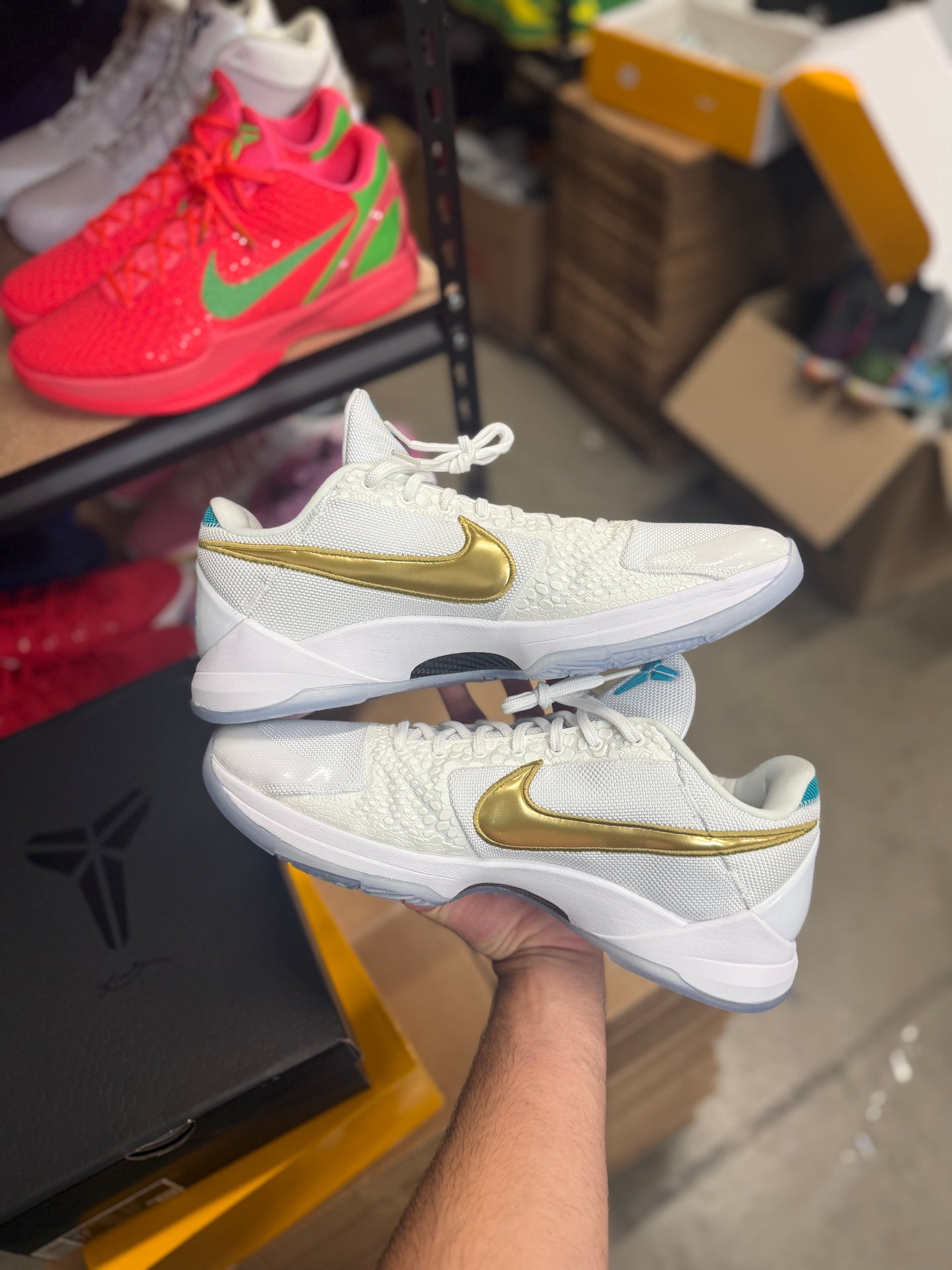 Kobe 5 Undefeated (13)