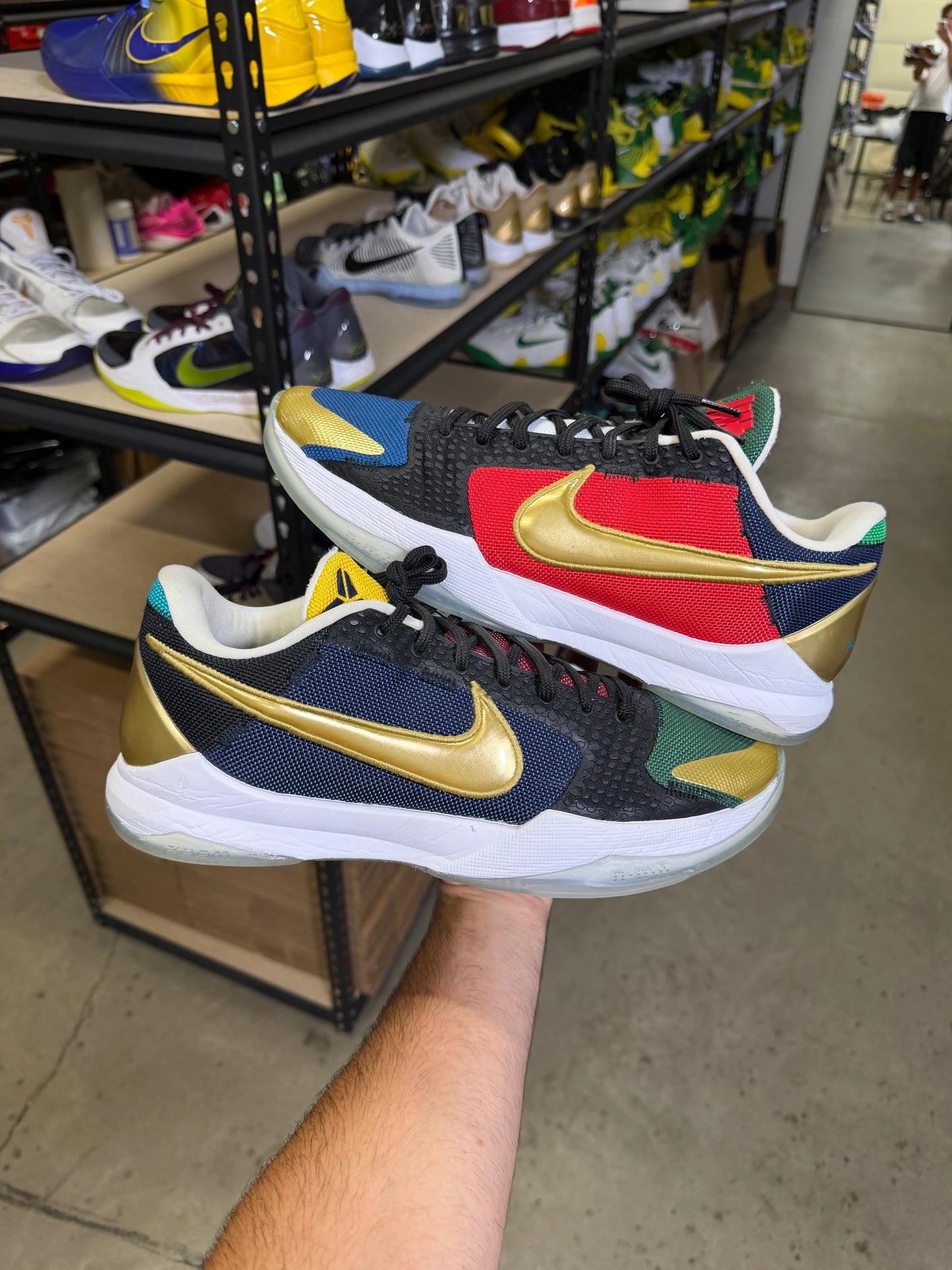 Kobe 5 Undefeated (13)