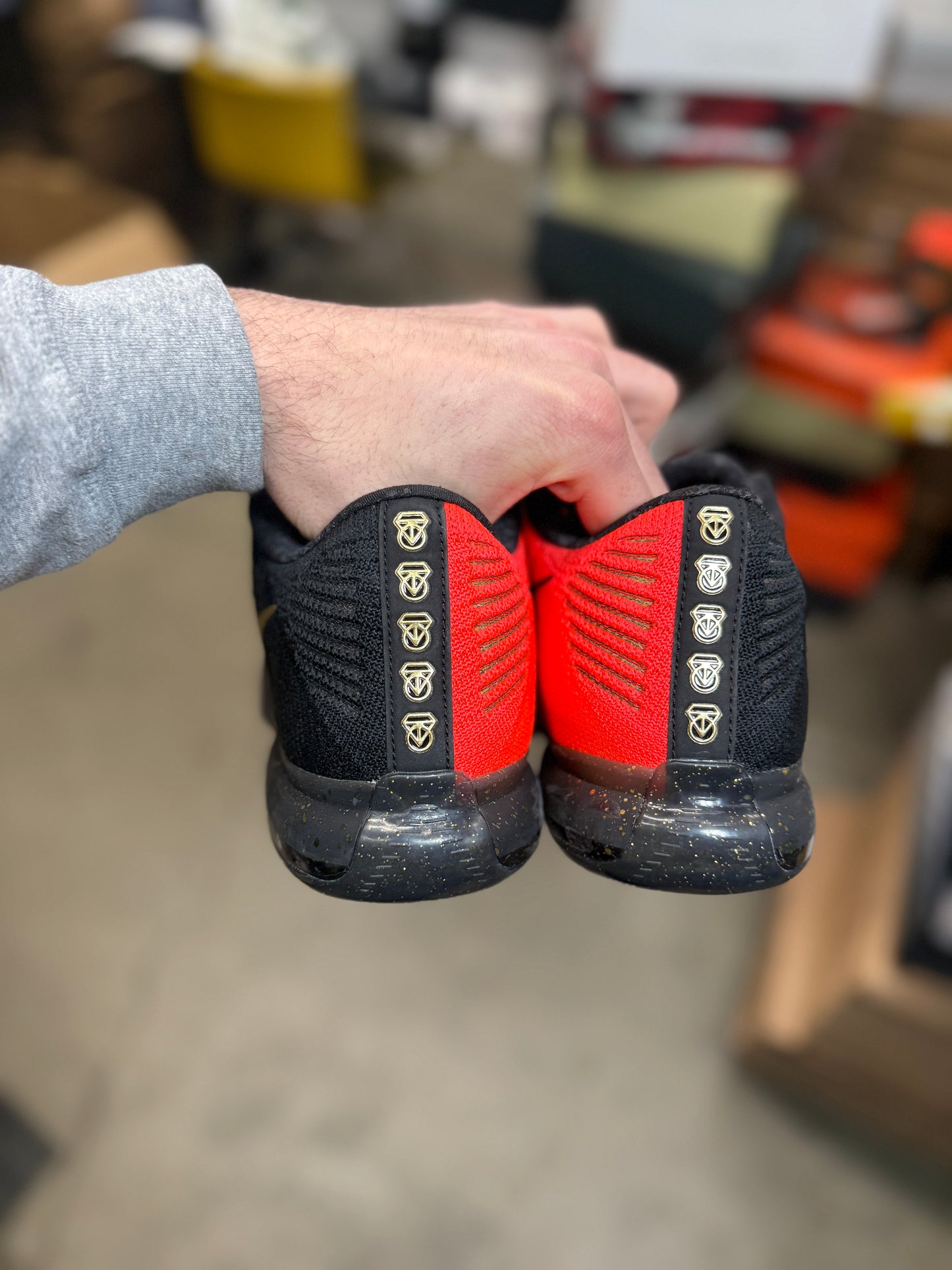 Kobe 10 Christmas (11.5)