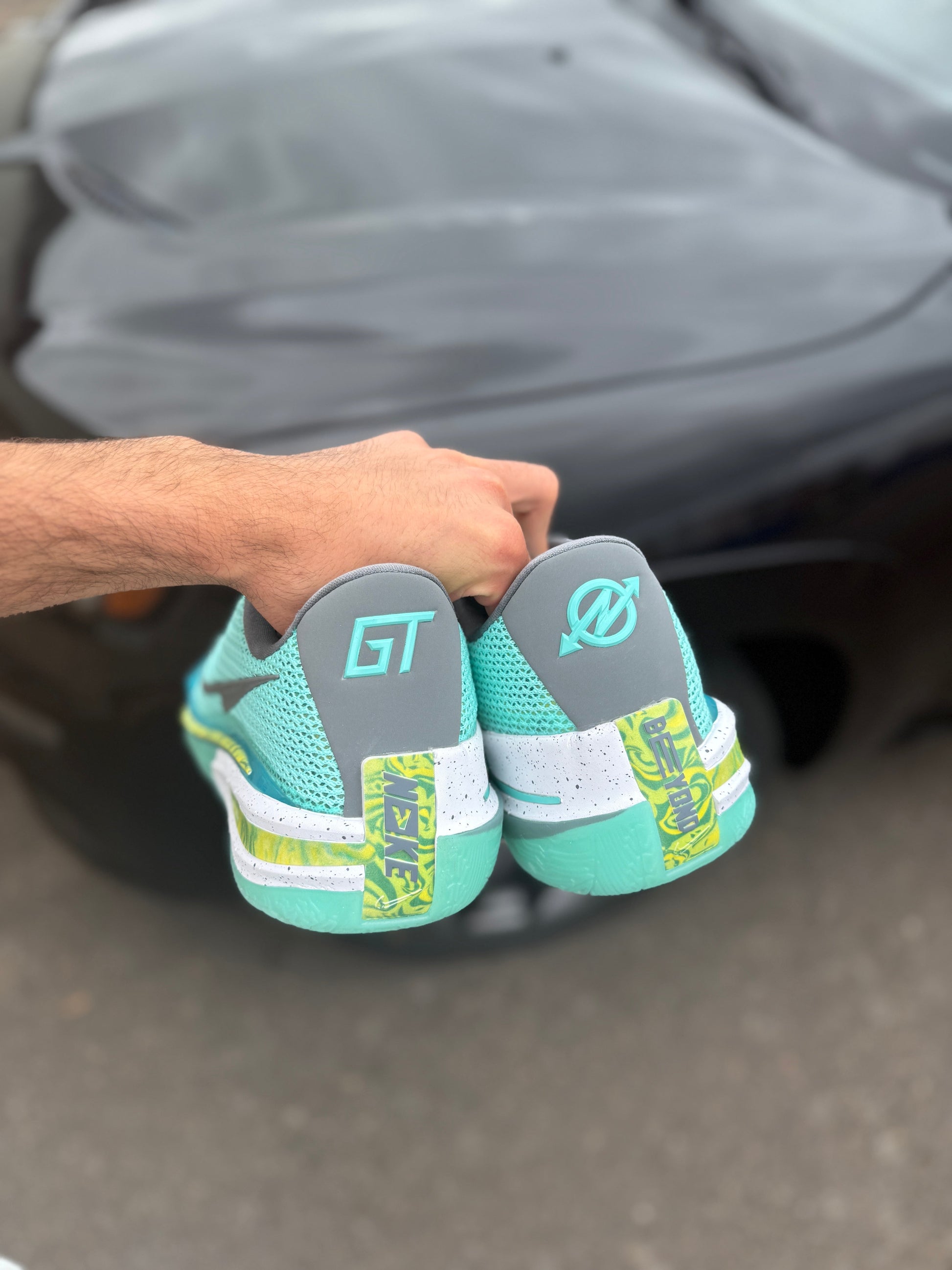 Gt cut 1 Sabrina Lonescu (size 18)