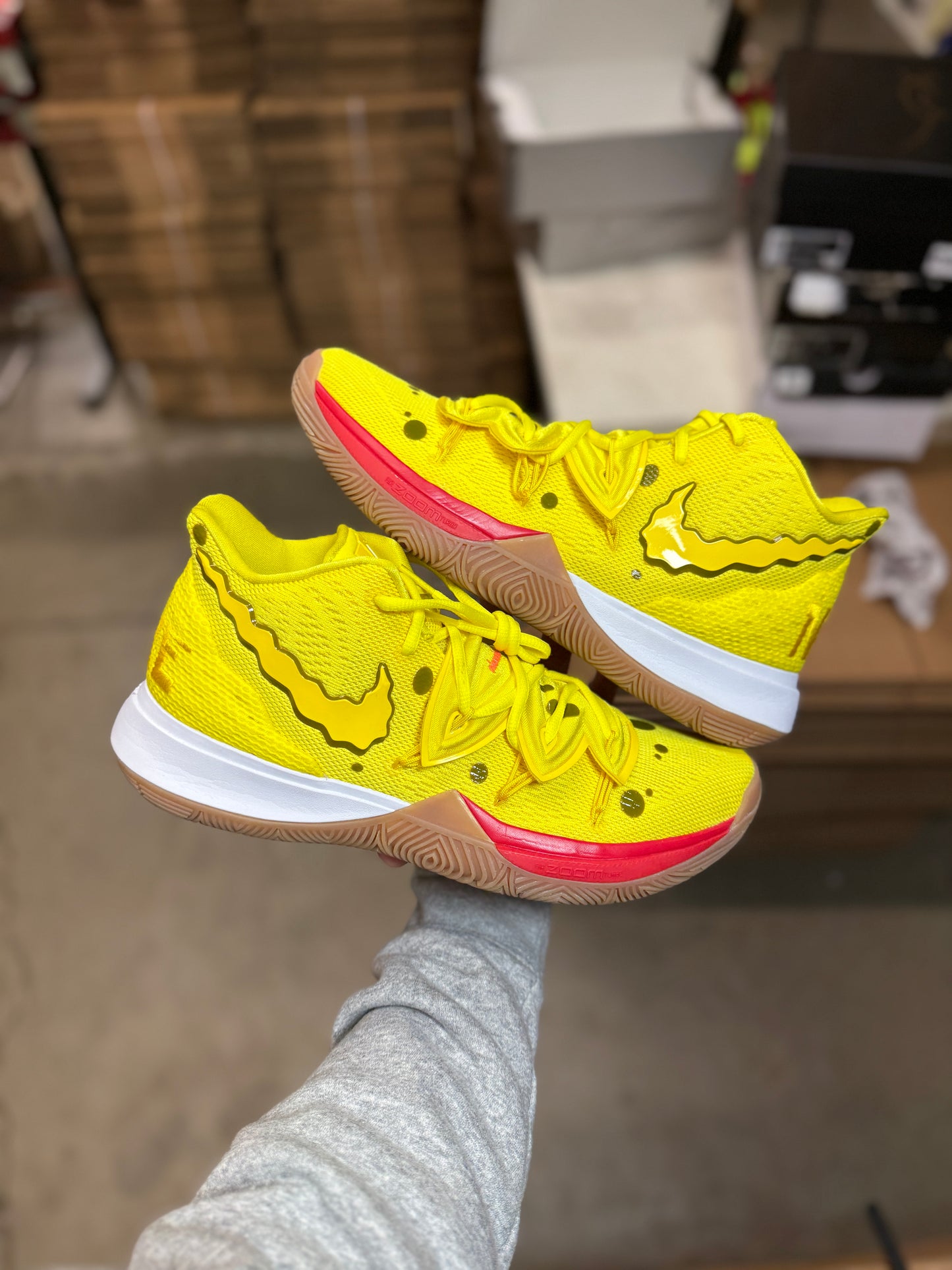 Kyrie SpongeBob (11.5)