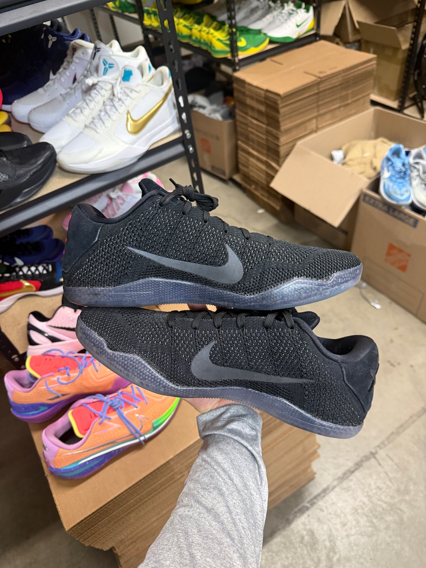 Kobe 11 Black Space (13)