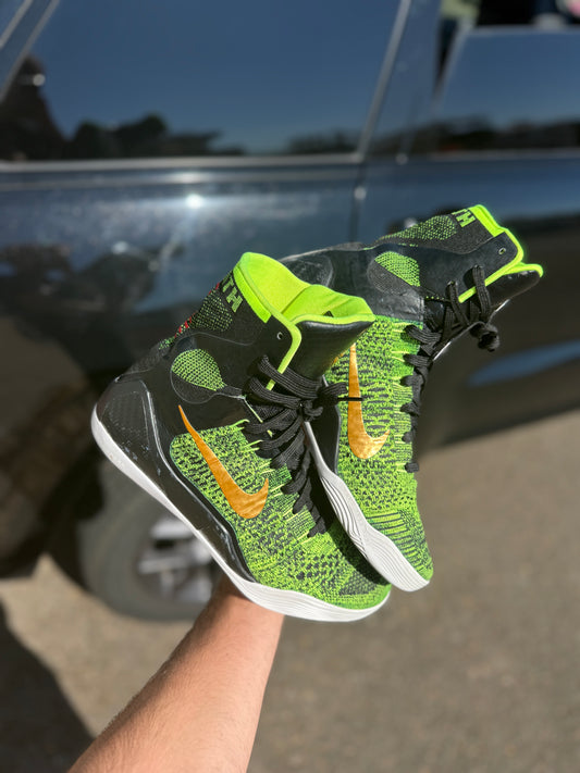 (Size 8.5)