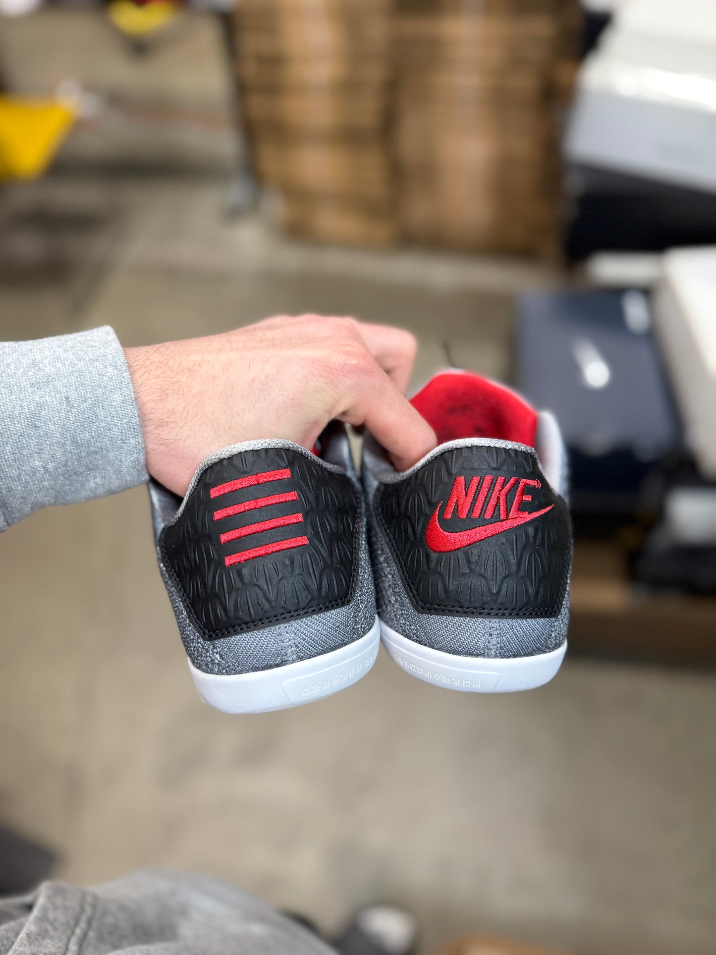 Kobe 11 Tinker (10.5)