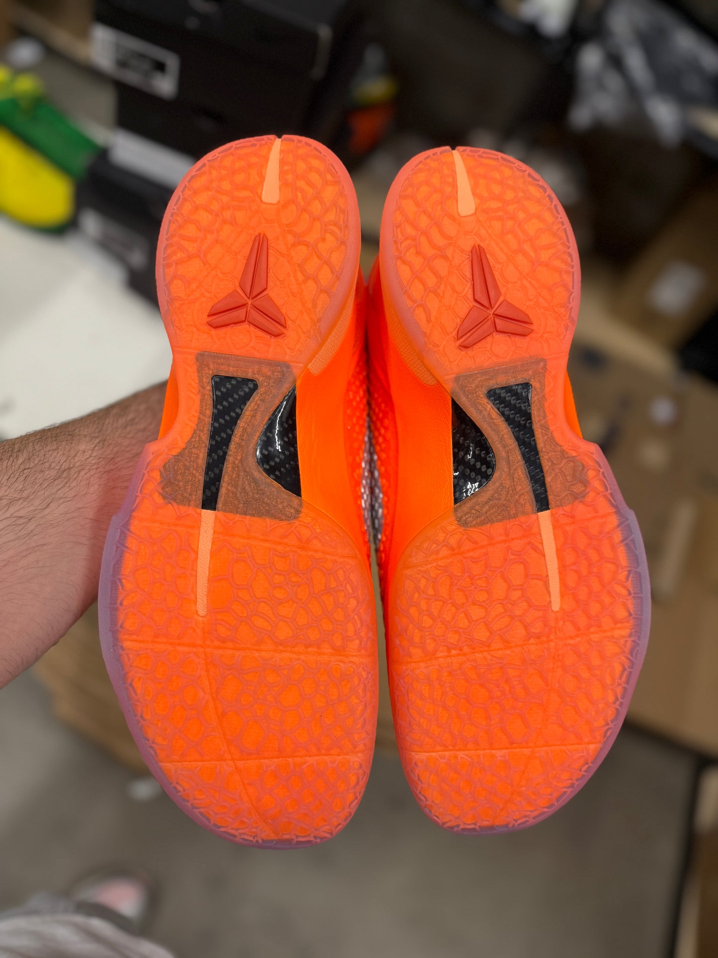 Kobe 6 Total Orange (size 16)