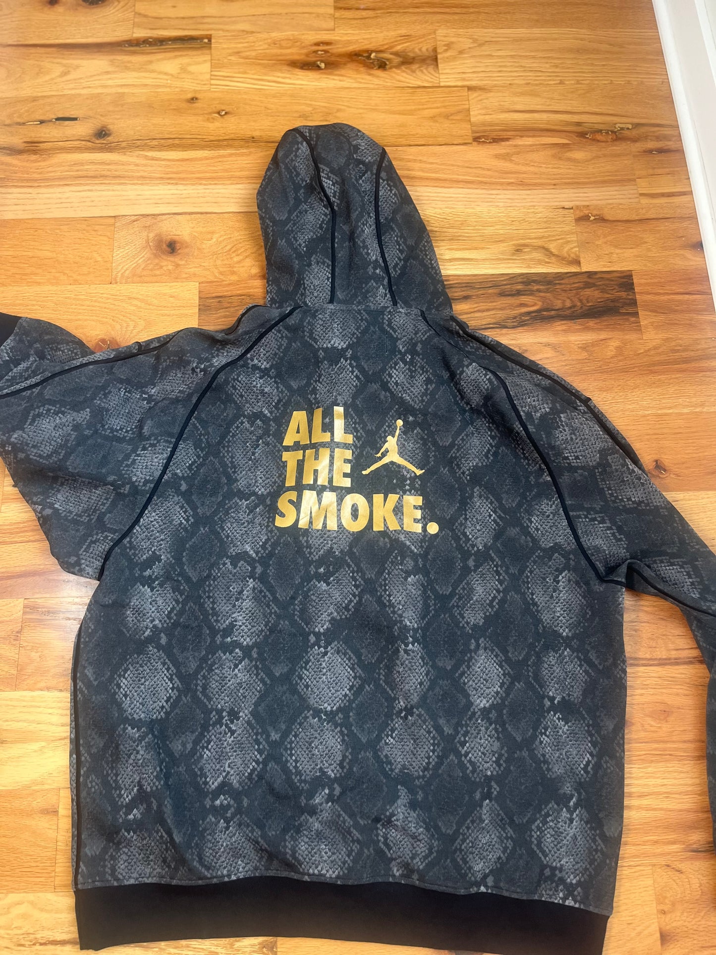 EYBL hoodie (size XL)