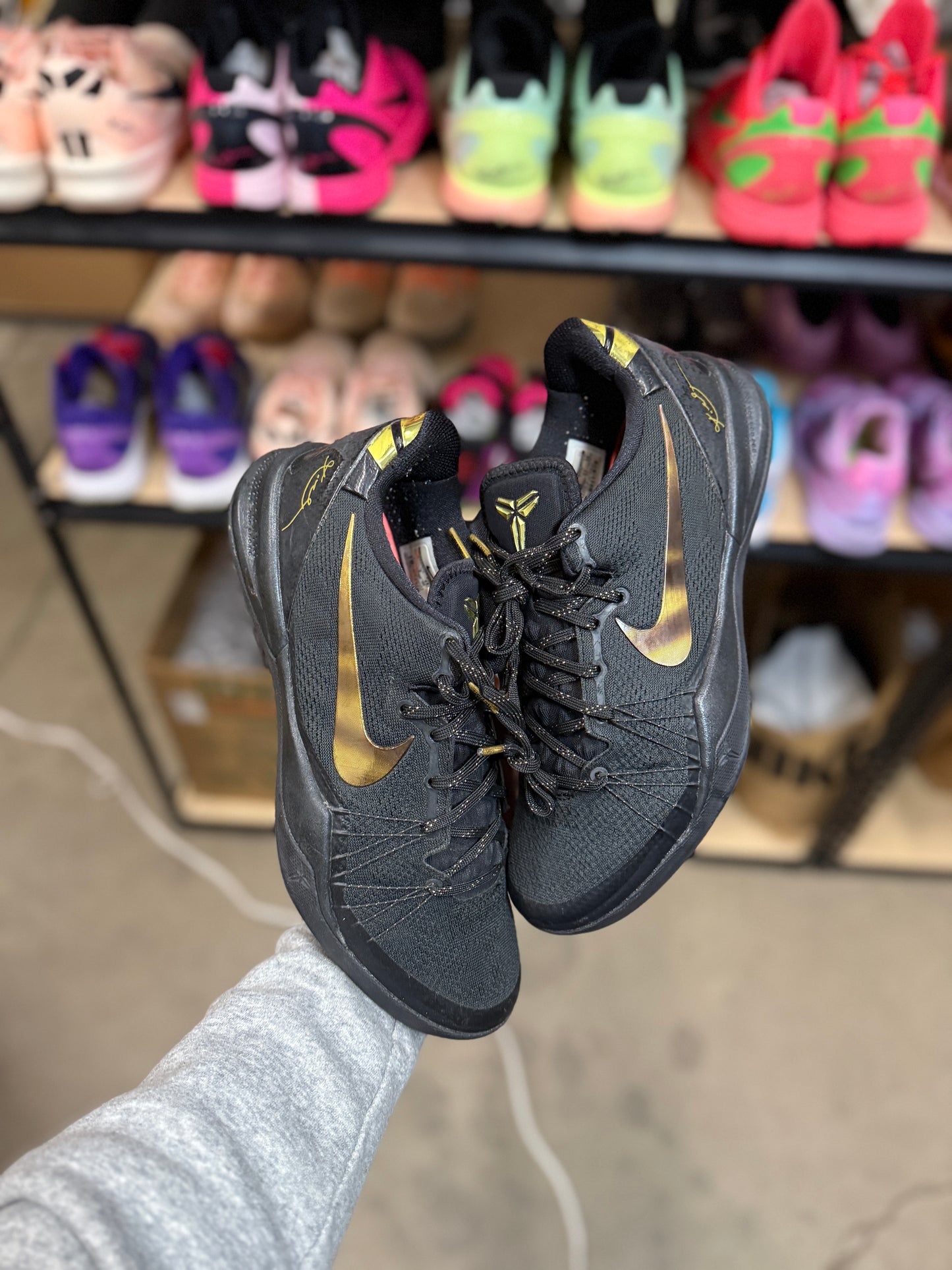 Kobe 8 Black Gold (10)