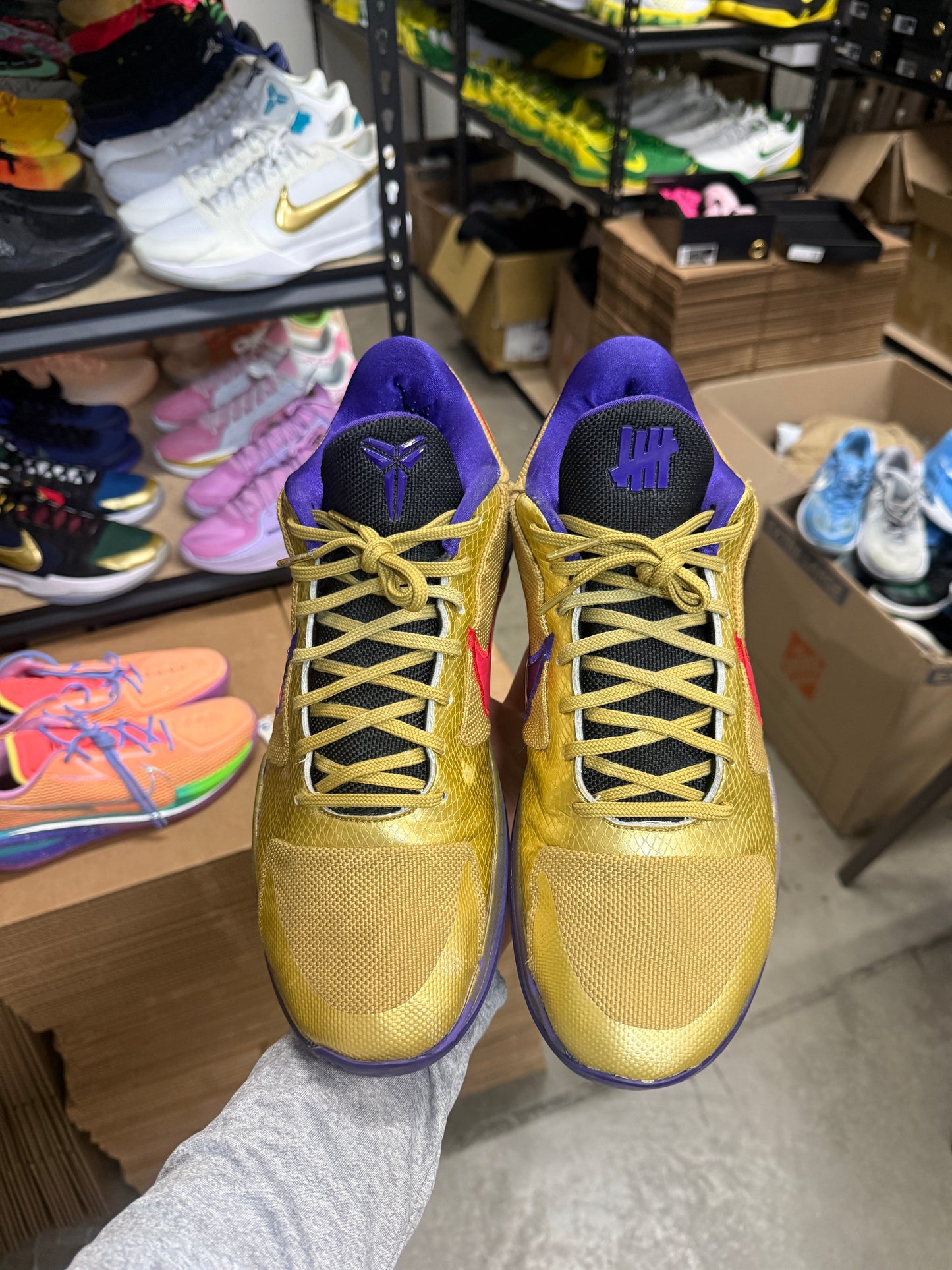 Kobe 5 Undefeated (13)