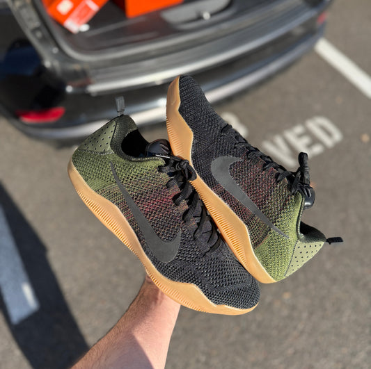 Kobe 11 4KB Black Horse (size 13)