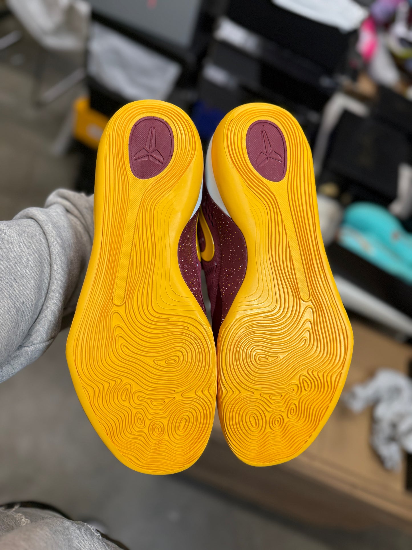 Kobe 9 USC PE (13.5)