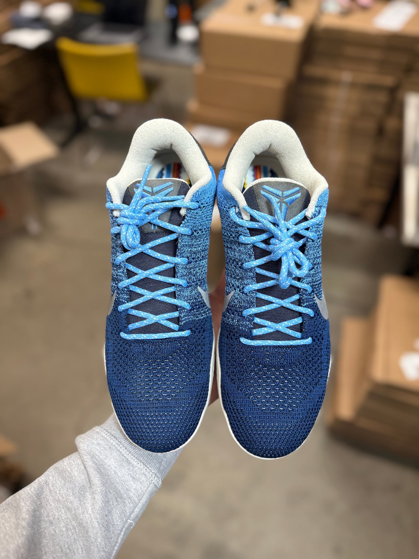 Kobe 11 Brave Blue (9.5)