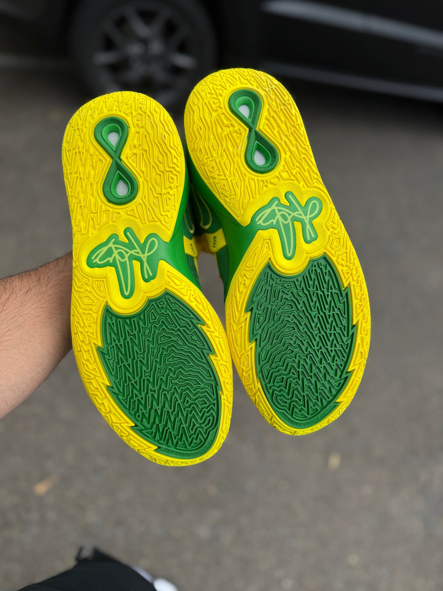 Kyrie Oregon PE (size 13)