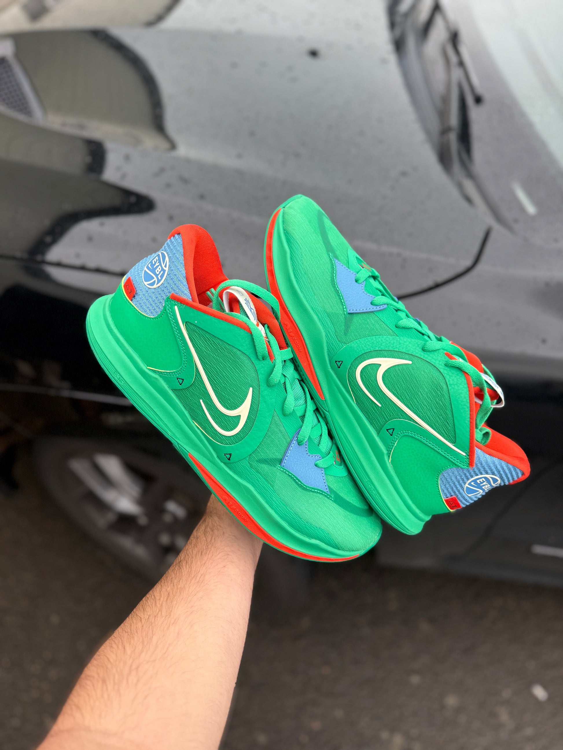 Kyrie 5 Eybl (size 13)