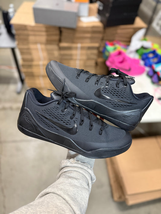 Kobe 9 Blackout TB