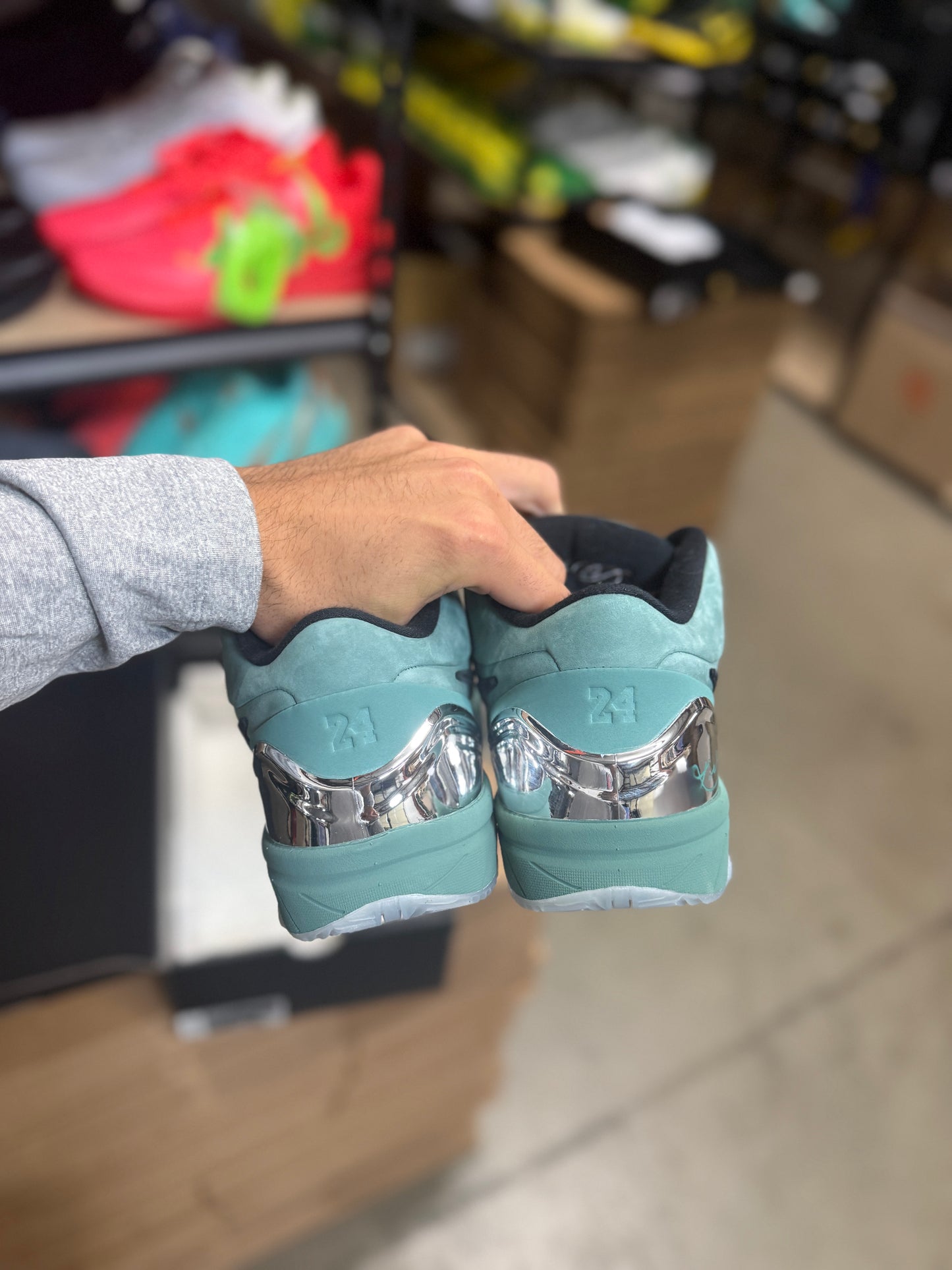Kobe 4 Girl Dad (13.5)