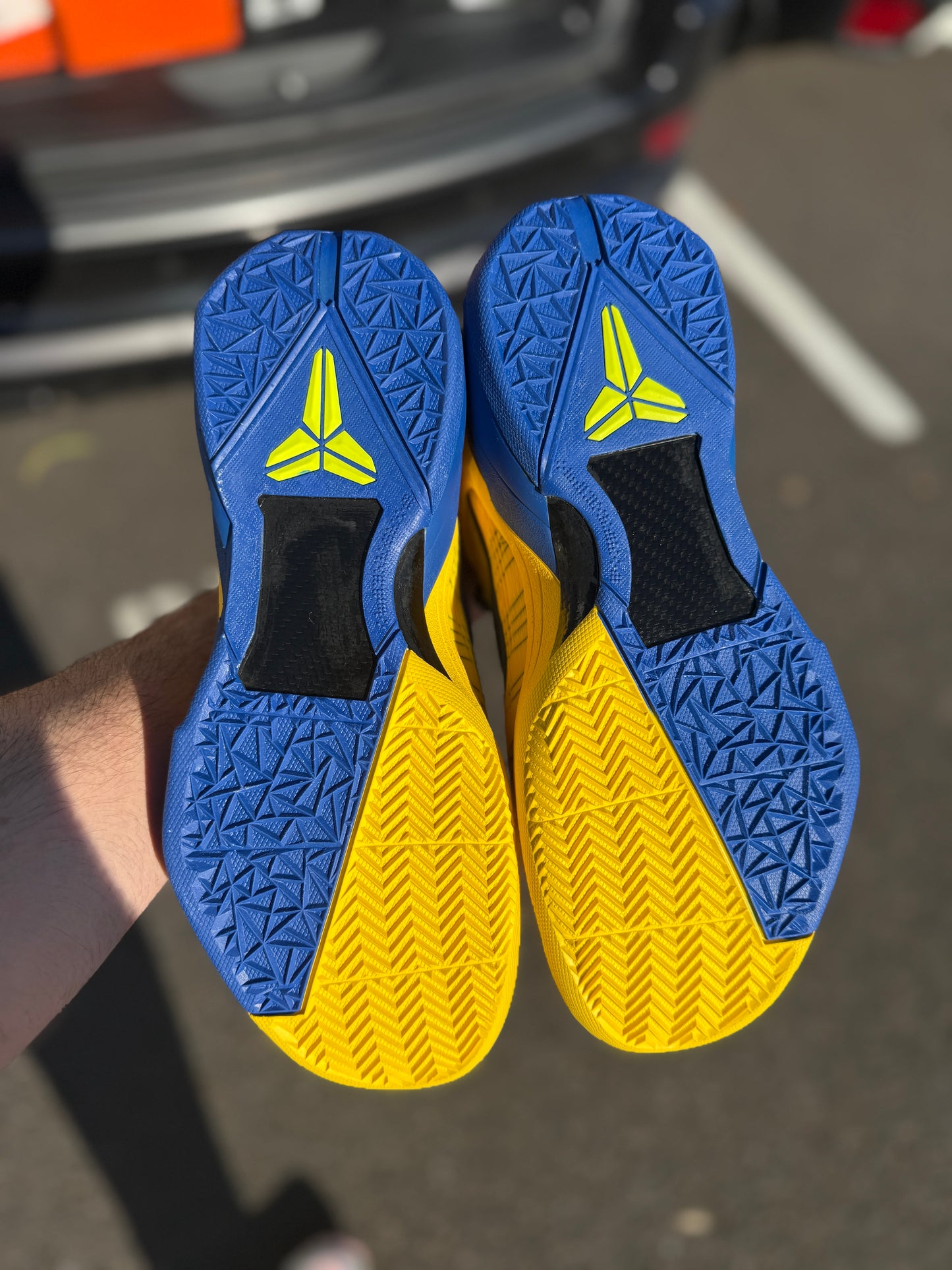 Kobe 7 Barcelona (size 9.5)