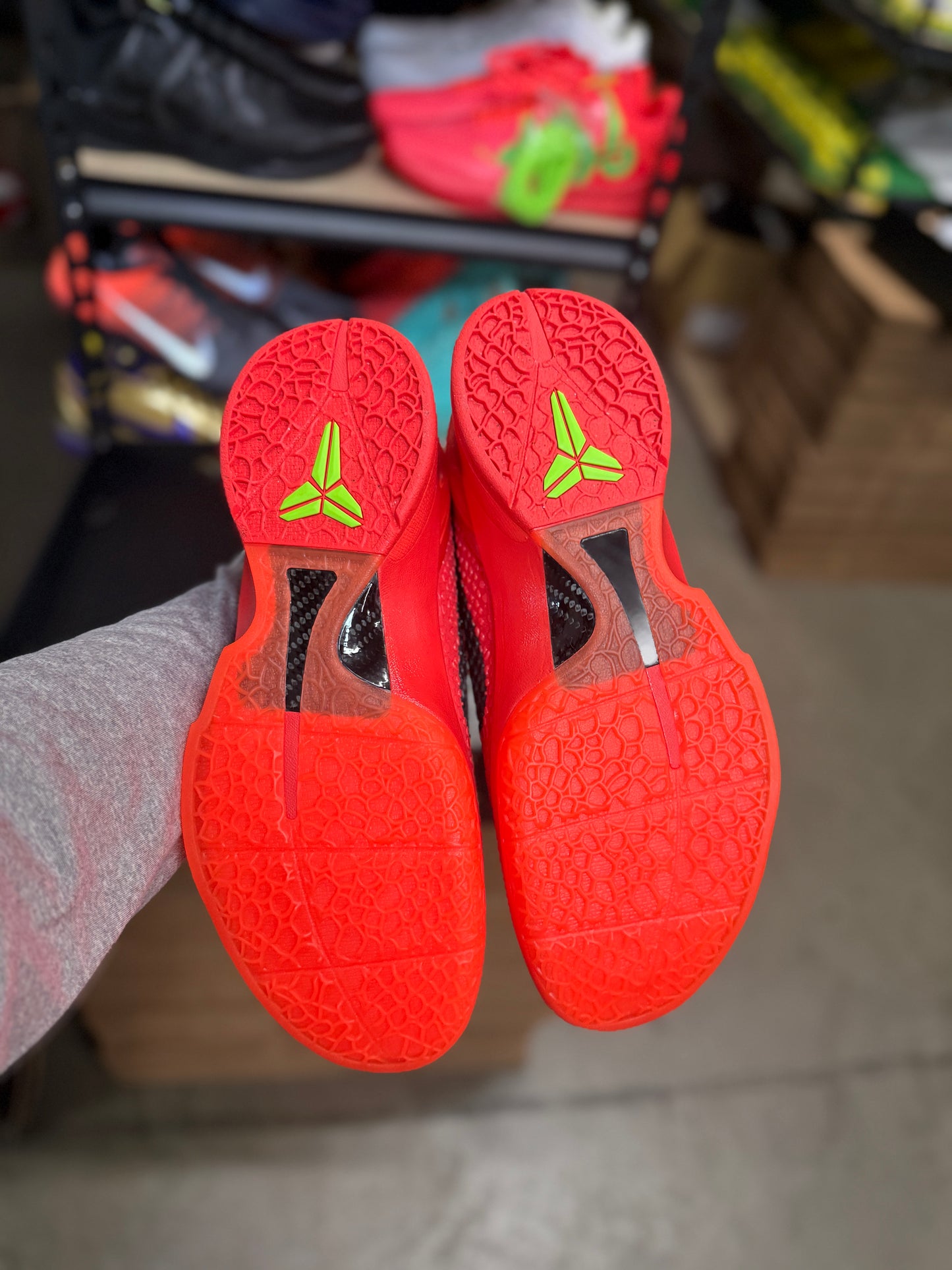 Kobe 6 Reverse Grinch (13)