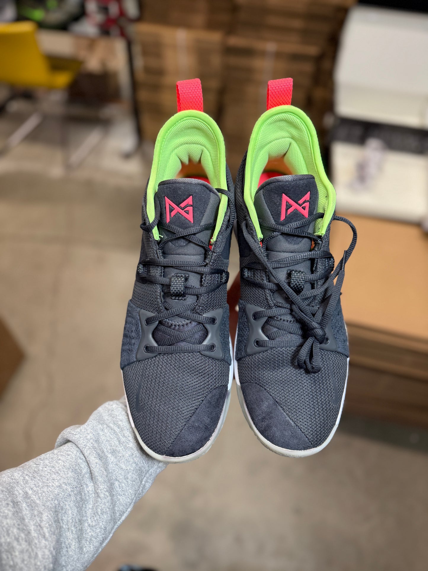 PG 2 Anthracite Hot Punch (11.5)